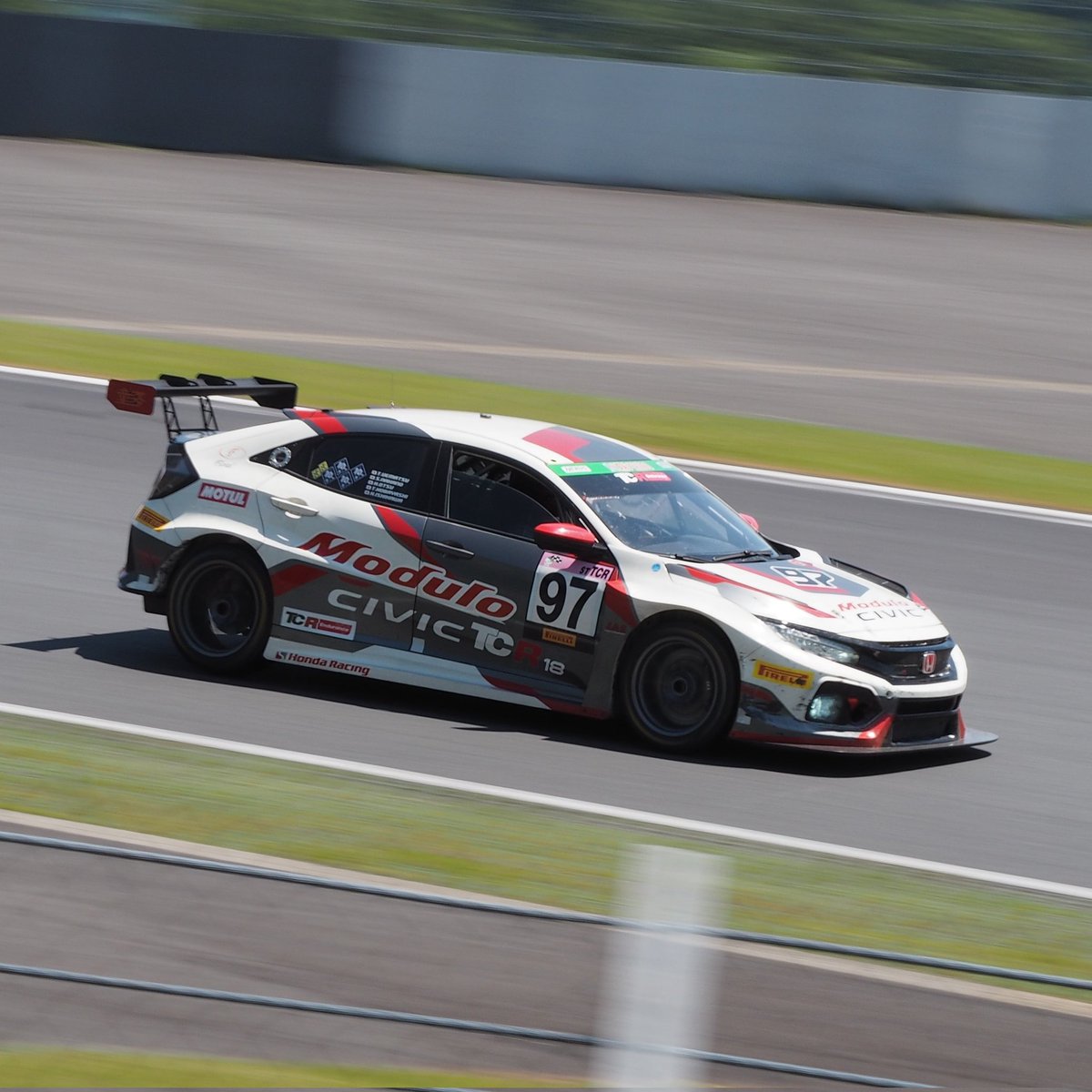 ne2_toshi_2's tweet photo. 2018 PIRELLI SUPER TAIKYU Series
Round 3 FUJI SUPER TEC 24h 

ST-TCR Class
Modulo Racing with DOME 
#97 Modulo CIVIC TCR 

植松 忠雄  選手
中野 信治 選手
大津 弘樹 選手 
小林 崇志 選手
石川 京侍 選手

#S耐 
#ModuloRacingwithDOME 
#ModuloCIVICTCR https://t.co/50mr8unRCD