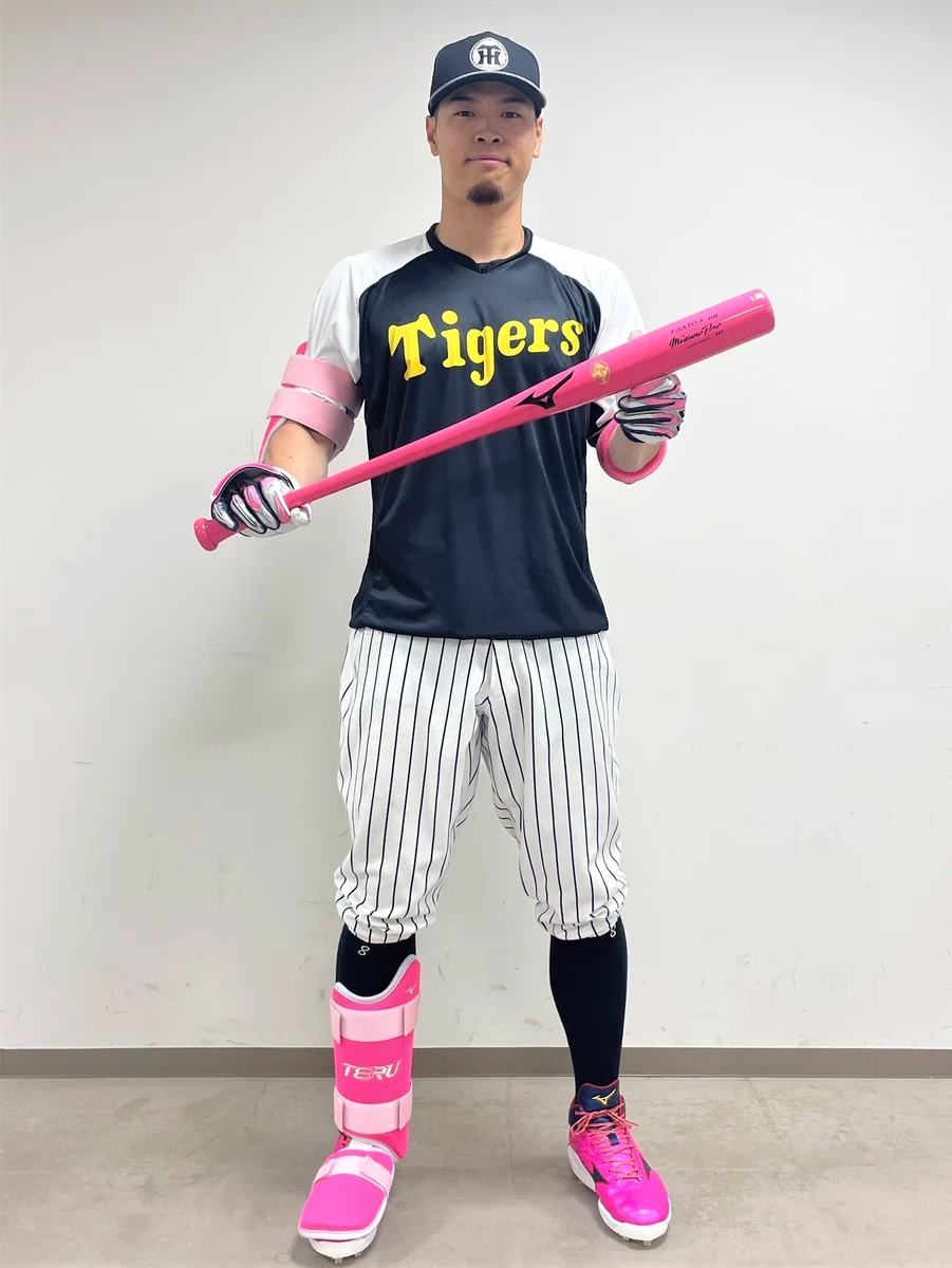 佐藤輝明　カスタムユニホーム　ピンク　刺繍あり　Mサイズ ミズノベースボール в X: „#佐藤輝明 選手× #母の日 アイテム💐 5月11