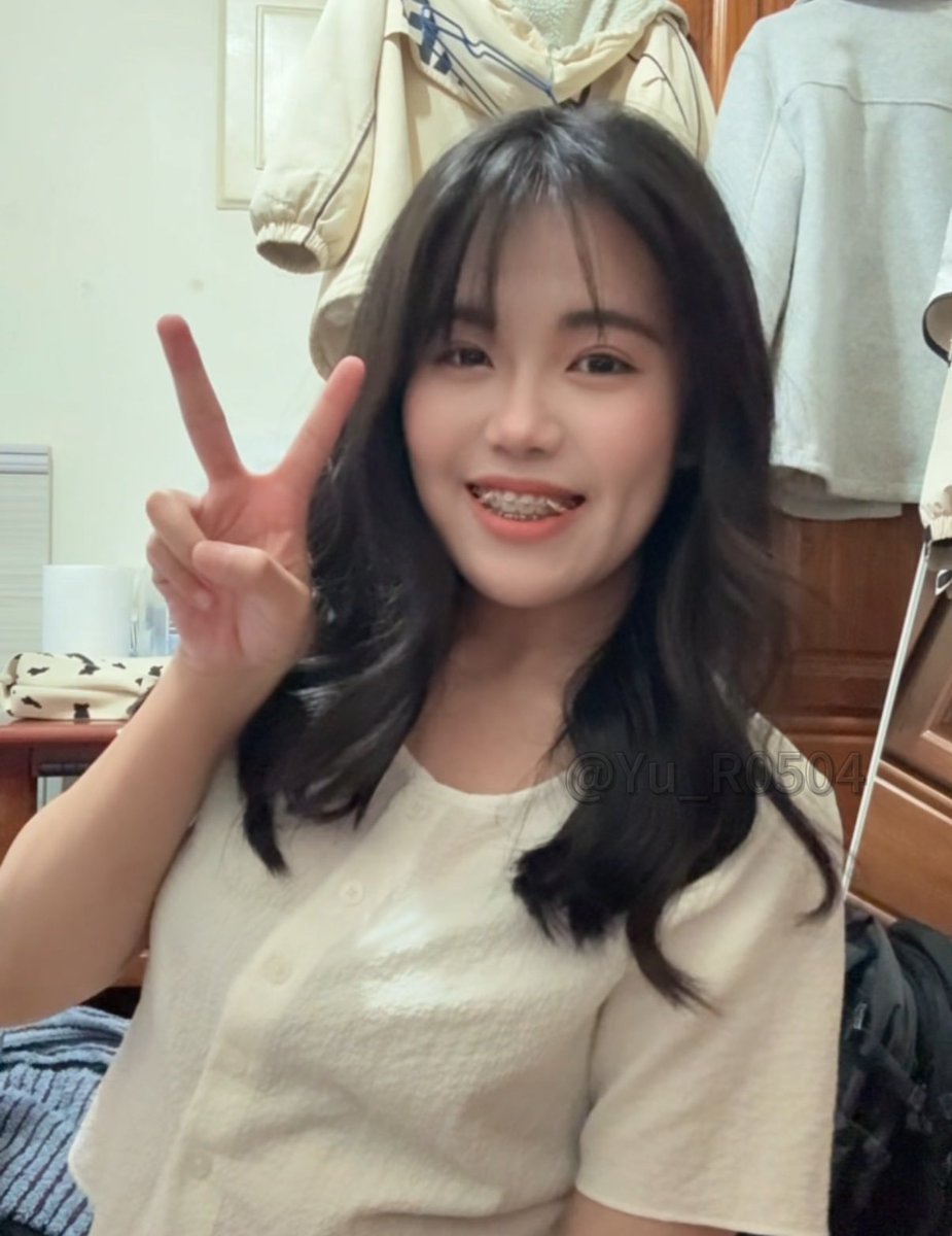 早安～

有台南人嗎😆台南有下雨嗎😆

狗狗想要去領貨🤣

明明說隔日到貨結果今天早上才到😤 https://t.co/akIPII3f2d