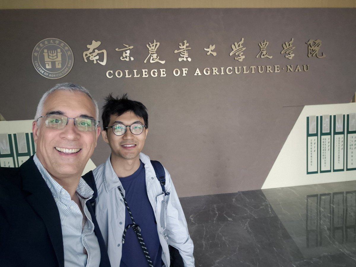 Enjoyed the hospitality and great atmosphere with former and new colleagues at the International Symposium on Smart Agriculture Technology in Nanjing, China, presenting <a href="/IAS_CSIC/">IAS-CSIC</a> &amp; <a href="/UniMelb/">University of Melbourne</a> work on the dynamics of hyperspectral traits for crop stress detection.