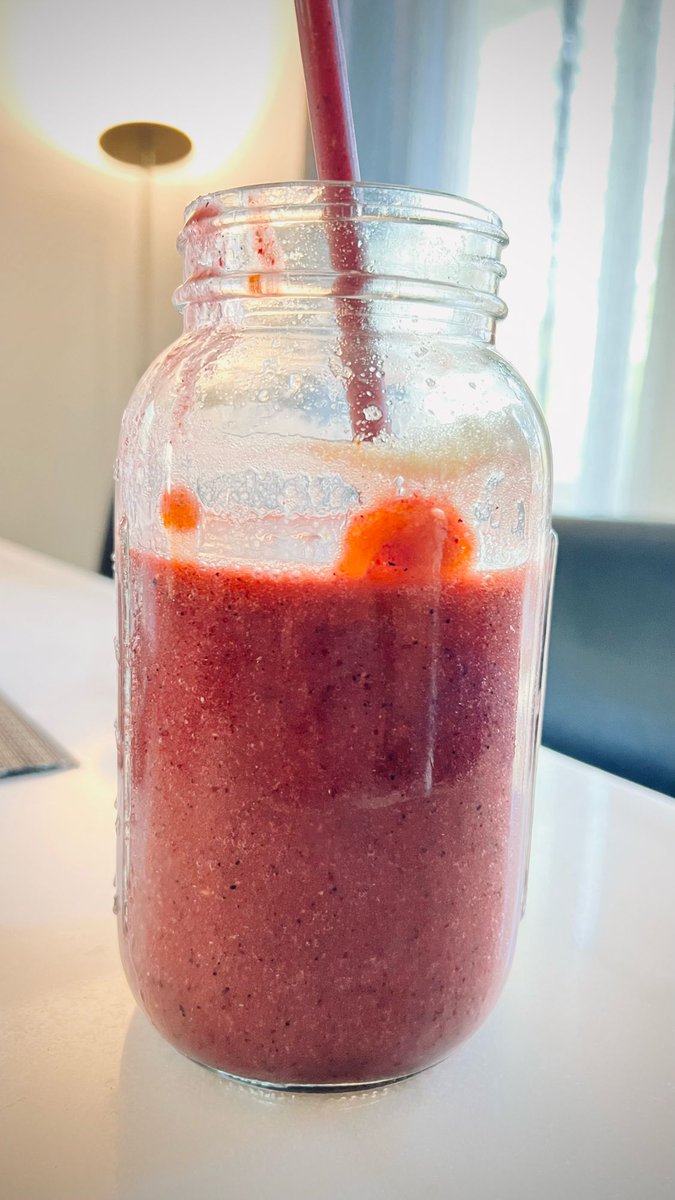 christianjevans's tweet image. ORGANIC TRIPLE BERRY PROTEIN SMOOTHIE #PostWorkout
youtu.be/QySt91RFYcM