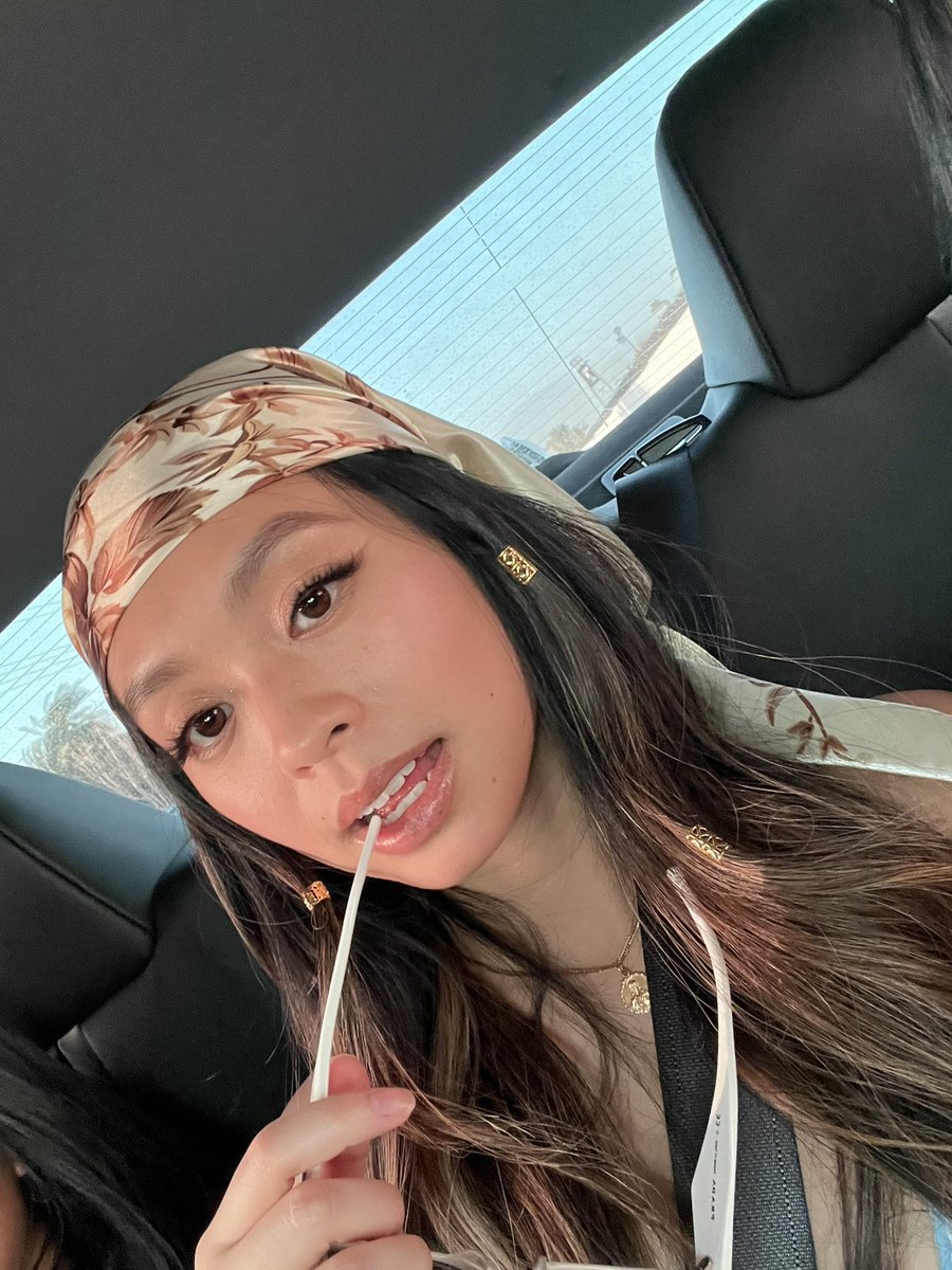 ur nuoc mamiiii 🤡😈🫡🙄 tweet media