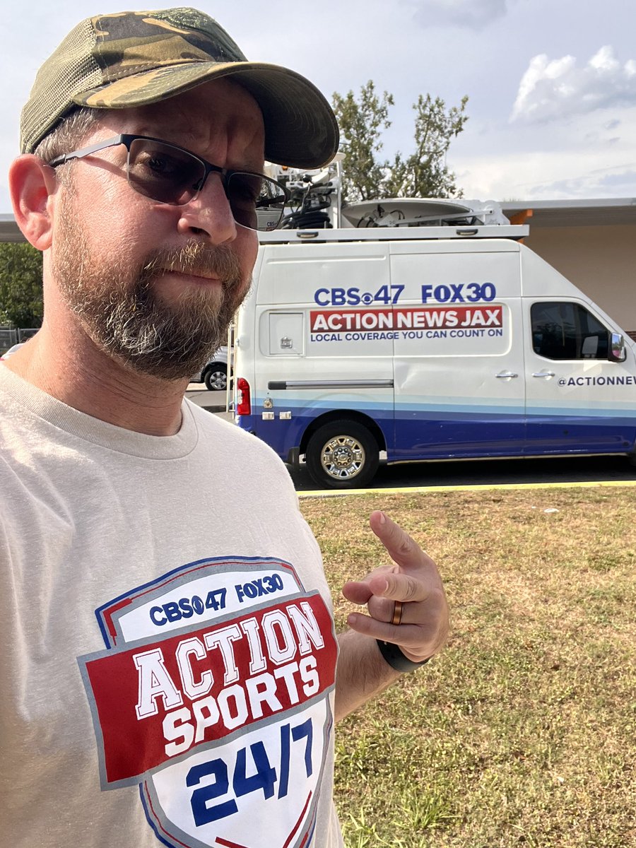 It was fun being a part of this crew tonight. I’m looking forward to several more games this summer. Marcel is a rock star. Stuart flexed his dad strength on the microphone. Brent is a mastermind. Dave and Stephen are amazing on the technical side. What a team! <a href="/ActionSportsJax/">BrentDanStuartMarcelAlivia</a>