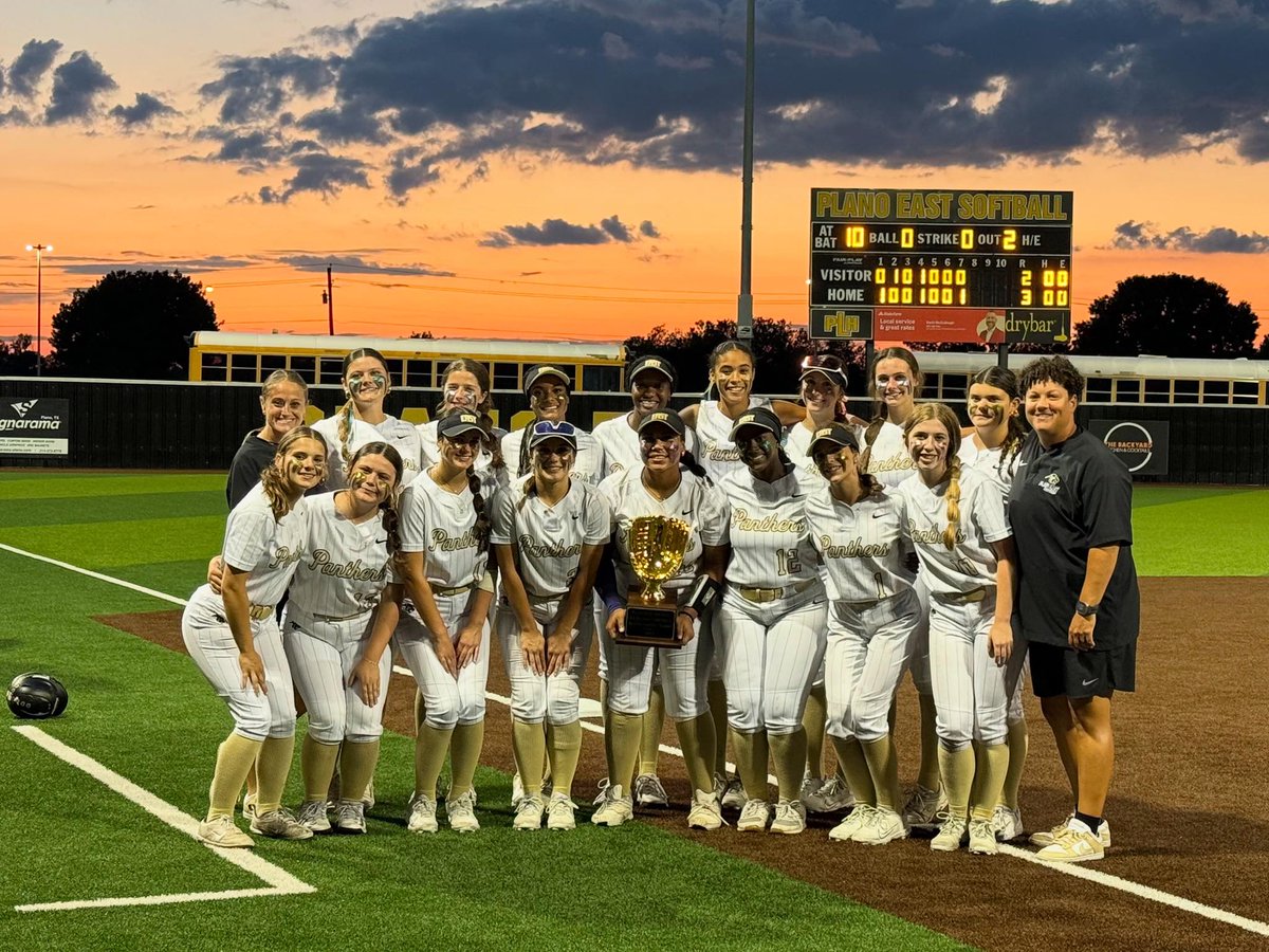 Plano_Schools's tweet image. .@planoeastsb is headed to the regional finals after a thrilling walk-off win! 🥎

Let’s hear it for our Lady Panthers — way to go!

Wishing you the best of luck in the next round!

#TeamPlanoISD #txhssoftball