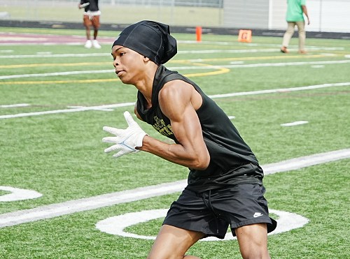 Will Vapreps Garlick (@willvapreps) on Twitter photo Kings Fork rising junior Reggie Davis might turn out to be the best cover corner in 757 by the time he graduates <a href="/NolimitRegg/">Reggie Davis🏝</a> <a href="/KFHSfootball/">Kings Fork Football</a> Kings Fork rising junior Reggie Davis might turn out to be the best cover corner in 757 by the time he graduates <a href="/NolimitRegg/">Reggie Davis🏝</a> <a href="/KFHSfootball/">Kings Fork Football</a>