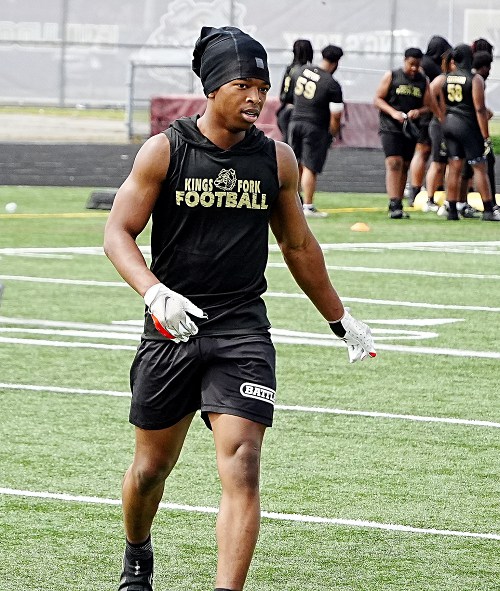 Will Vapreps Garlick (@willvapreps) on Twitter photo Lockdown Corner <a href="/NolimitRegg/">Reggie Davis🏝</a> 2 PBUs, 5 interceptions (2 pick Six’s) as a sophomore <a href="/KFHSfootball/">Kings Fork Football</a> Lockdown Corner <a href="/NolimitRegg/">Reggie Davis🏝</a> 2 PBUs, 5 interceptions (2 pick Six’s) as a sophomore <a href="/KFHSfootball/">Kings Fork Football</a>