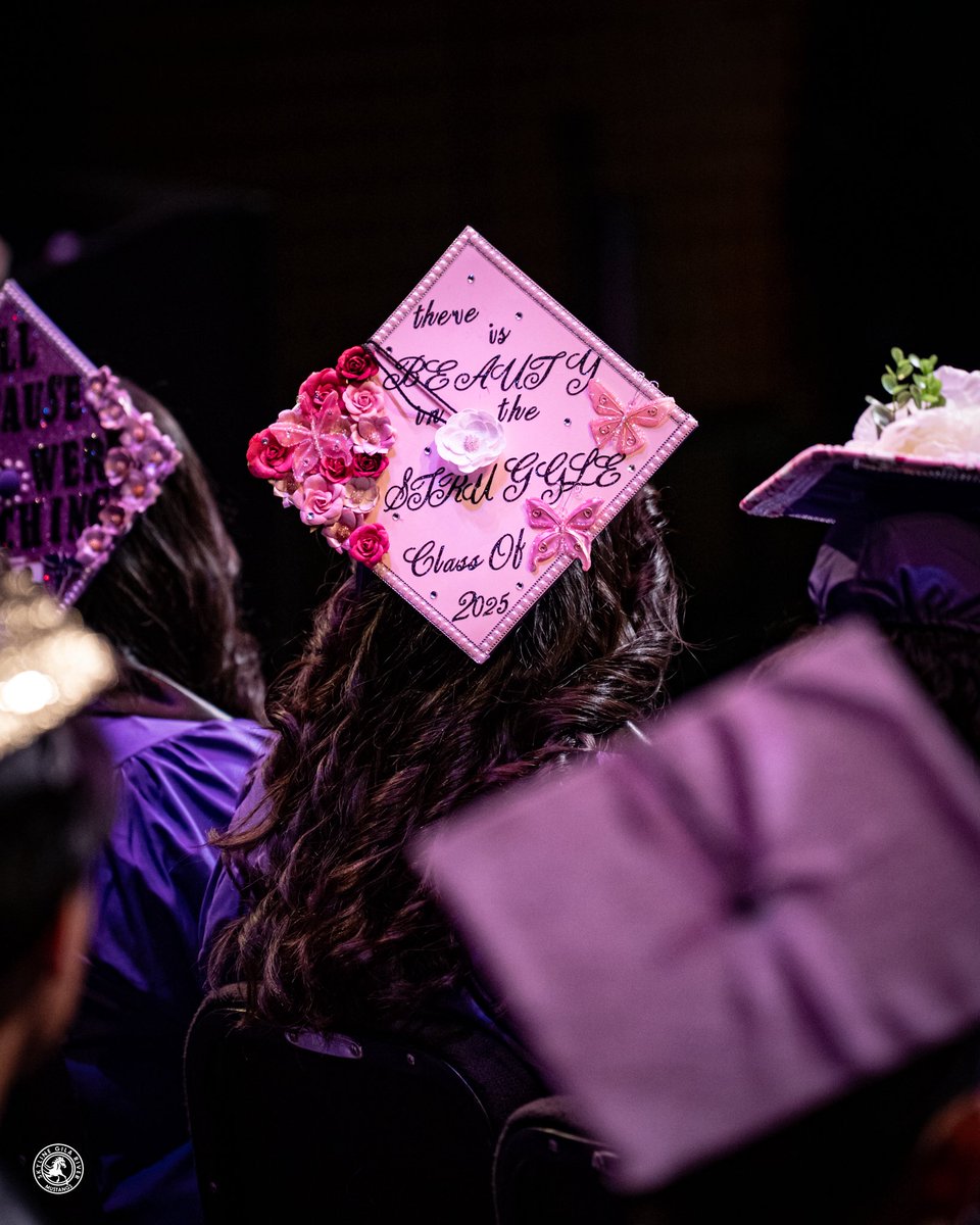 SkylineEd's tweet image. Every decorated cap shared a glimpse into the journey, the heart, and the future. Drop your favorite in the comments! 💜🎓🤩

#skylinegilariver