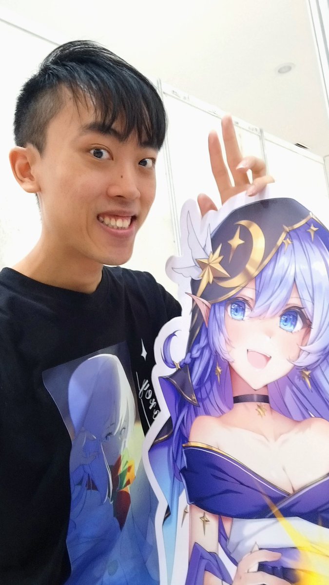 #蕾雅氷
#蕾雅的人間觀察
现在想不到要讲什么，回去再补 x)
我婆真漂亮！！！