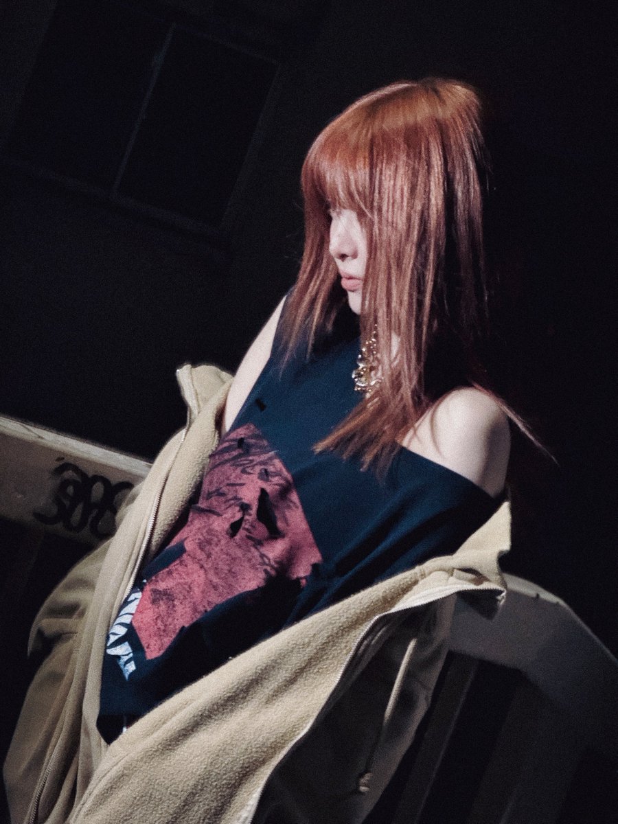 too fine to be on earth actually

#HUHYUNJIN #허윤진