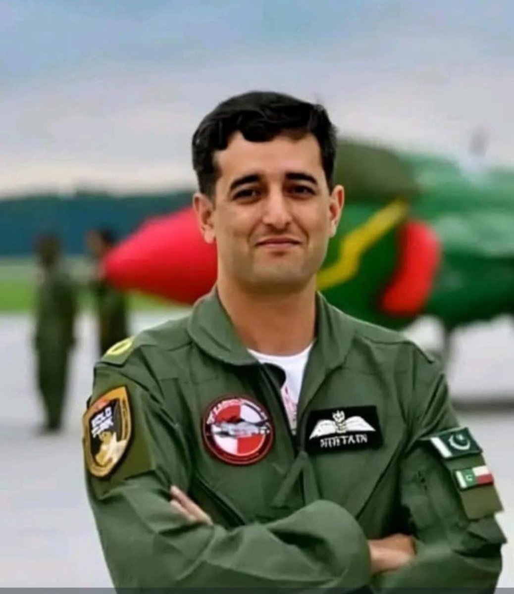 فخرے  کشمیر
بھارت کے اندر گھس کر مارنے والے وینگ کمانڈروں میں سید سبطین آختر گردیزی کا تعلق ضلع باغ آزاد کشمیر سے