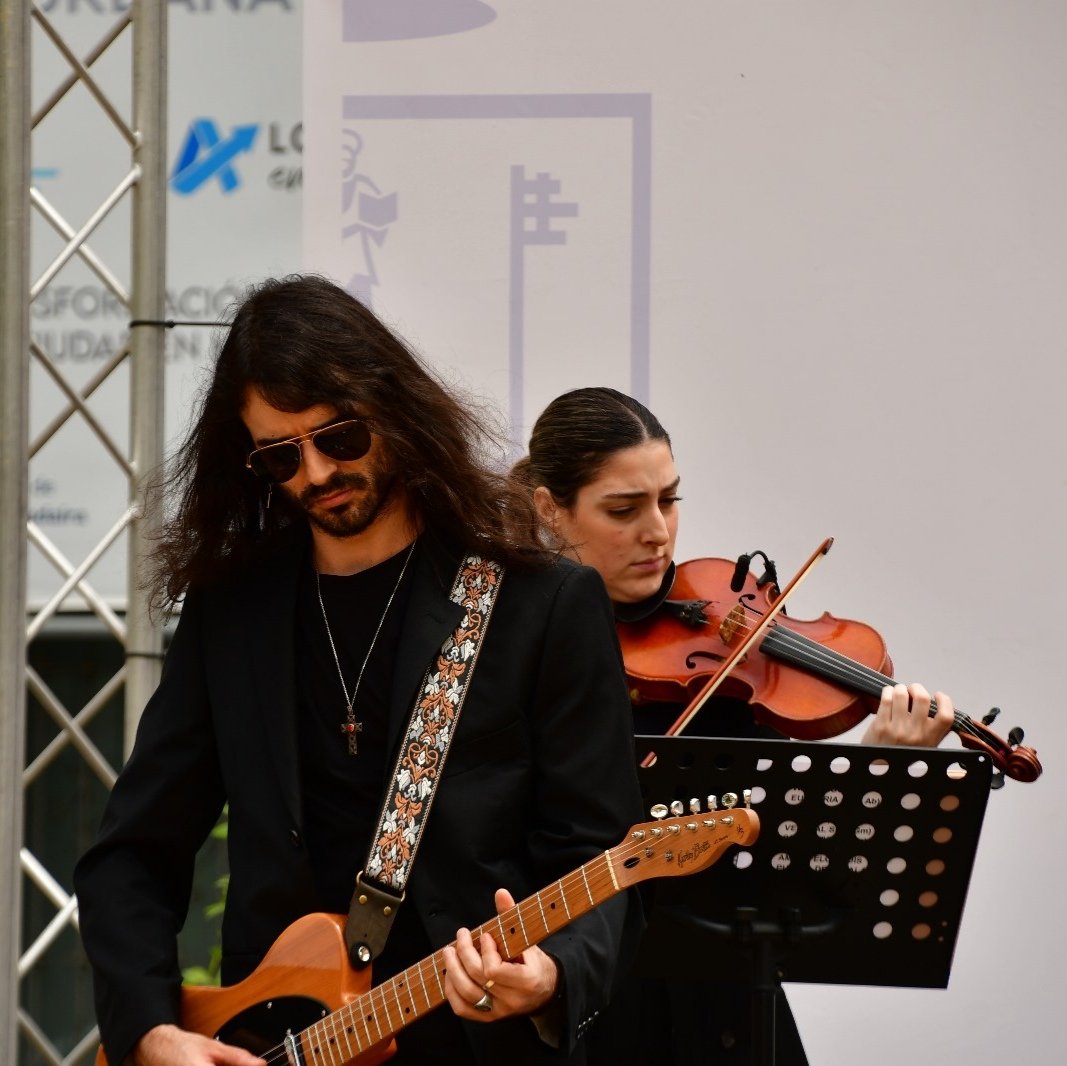 🎸🎻

youtu.be/QRTNm6GLJYI?si…