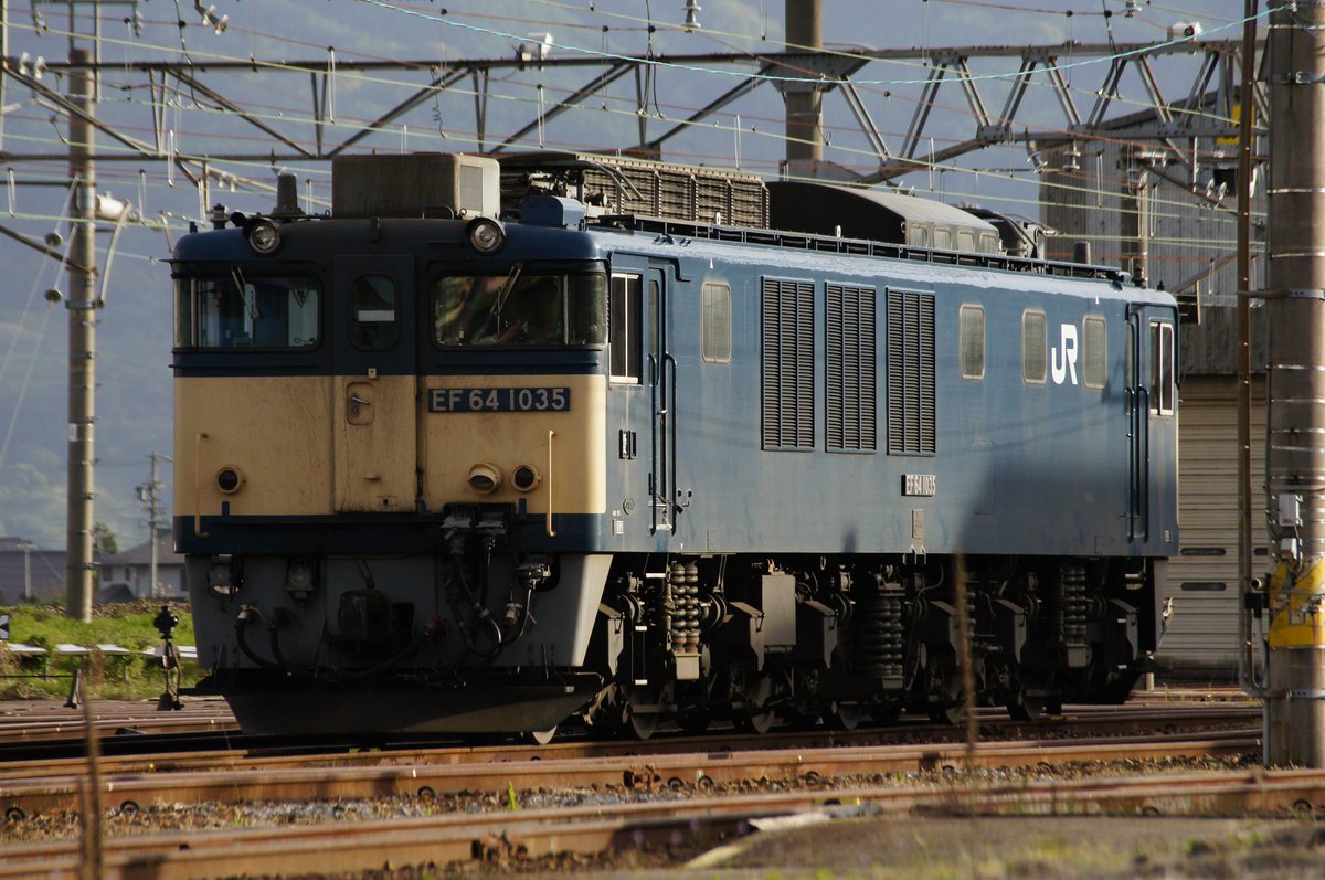 NLREF6211's tweet photo. 5/10
EF64 1035
篠ノ井派出所 https://t.co/4wLoKOUTdH