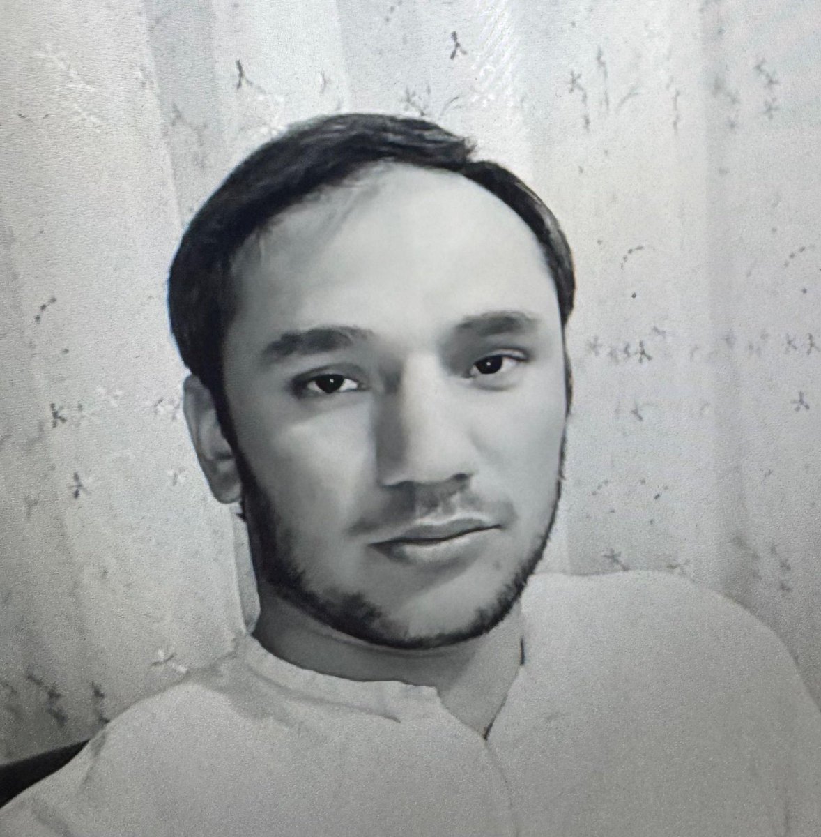 İskenderun İSDEMİR Çelikhane Müdürlüğü bünyesinde alınteri akıtırken, elim bir iş kazası sonucu hayatını kaybeden Ahmet Güler kardeşime Yüce Allah'tan rahmet, kederli ailesine, mesai arkadaşlarına ve İskenderun teşkilatımıza baş sağlığı ve sabırlar diliyorum.
Ahmet kardeşimin