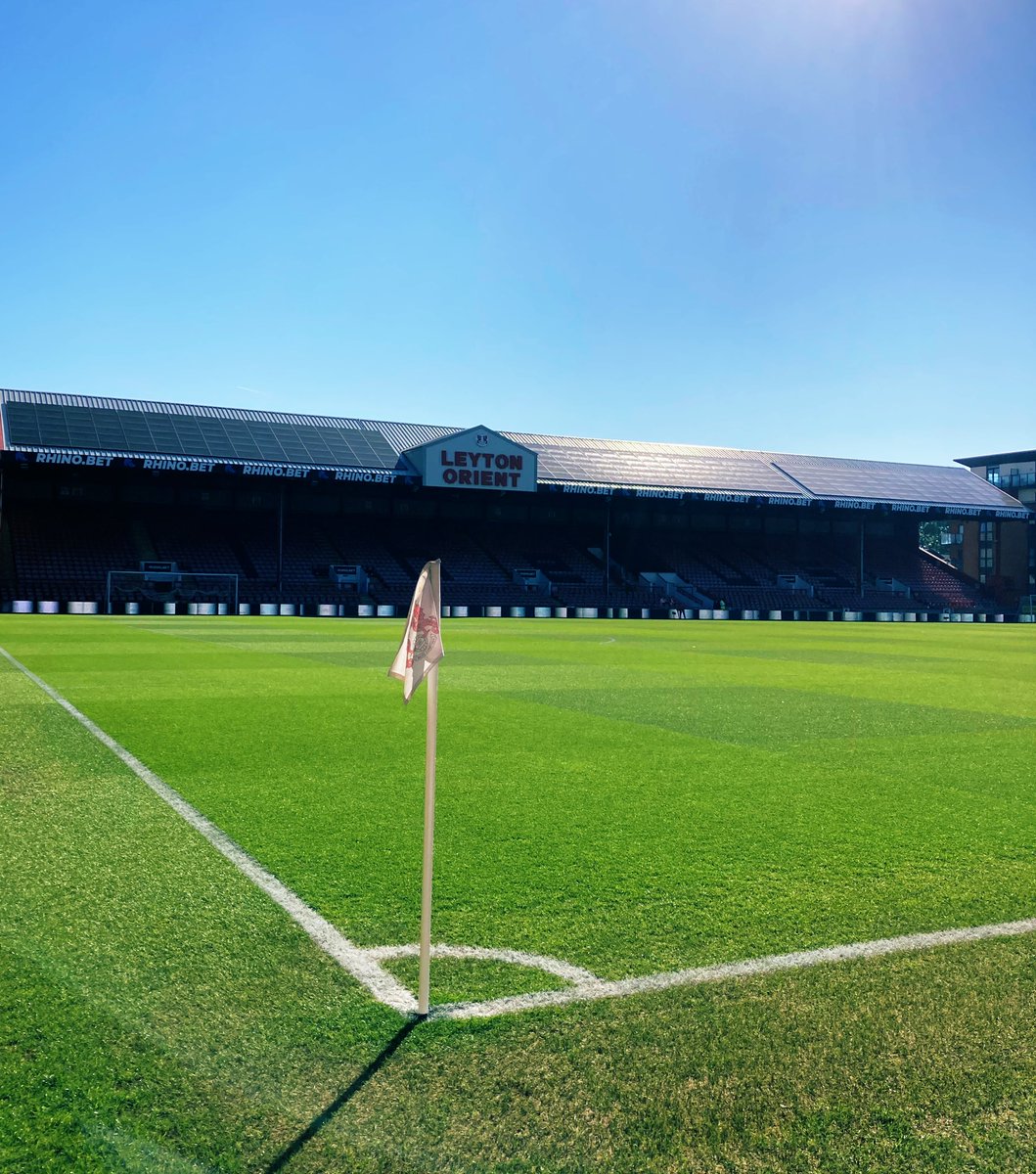 davidstowelltv's tweet image. The Os or The Hatters?
#LOFC v #StockportCounty
Live on #SkySports from 11.30am
#OneOrient #PaintItBlue #EFL #EFLPlayoffs #StepUp