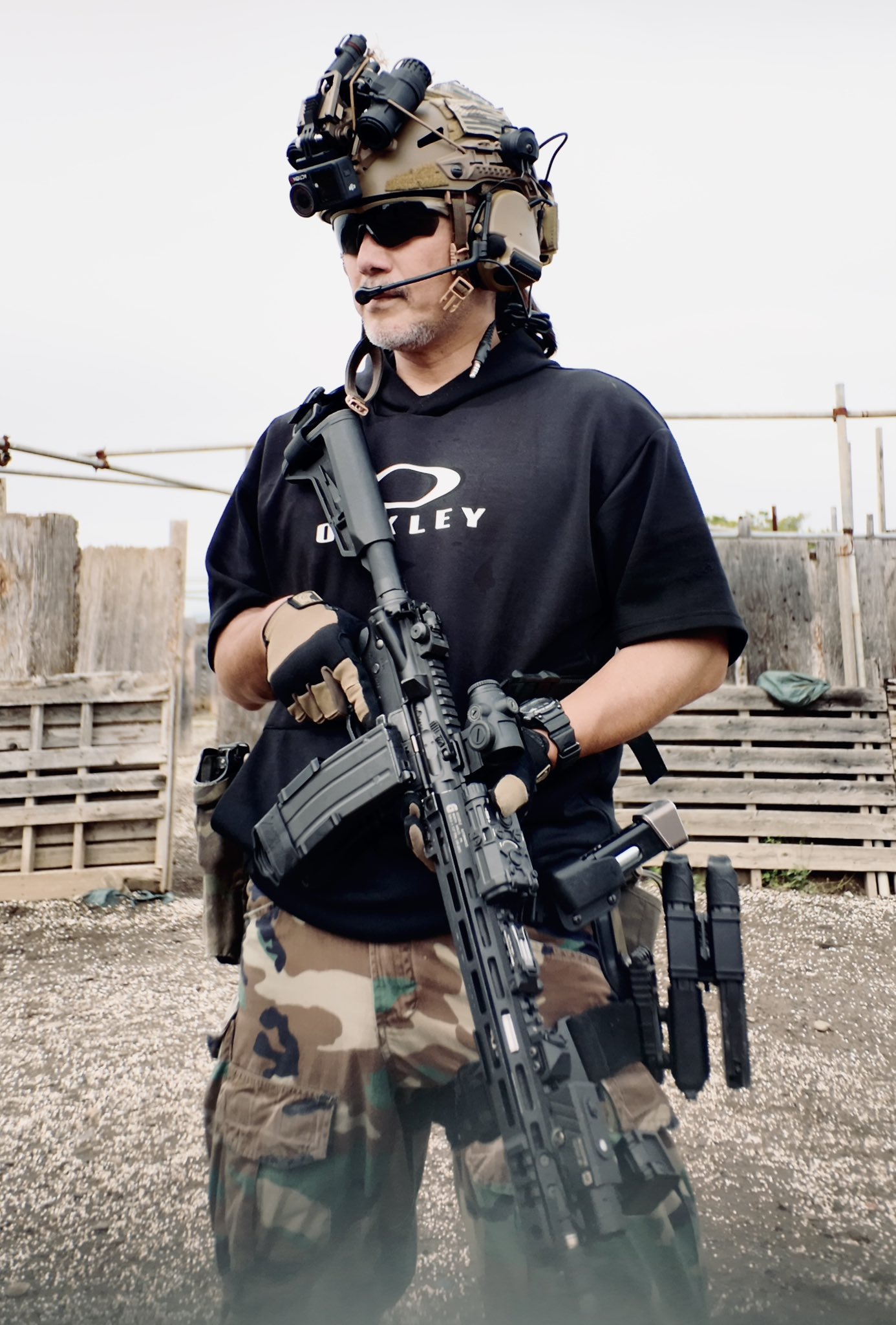 Amazon.co.jp: 海兵隊 ESS Crossbow APEL（米軍公認） 防弾