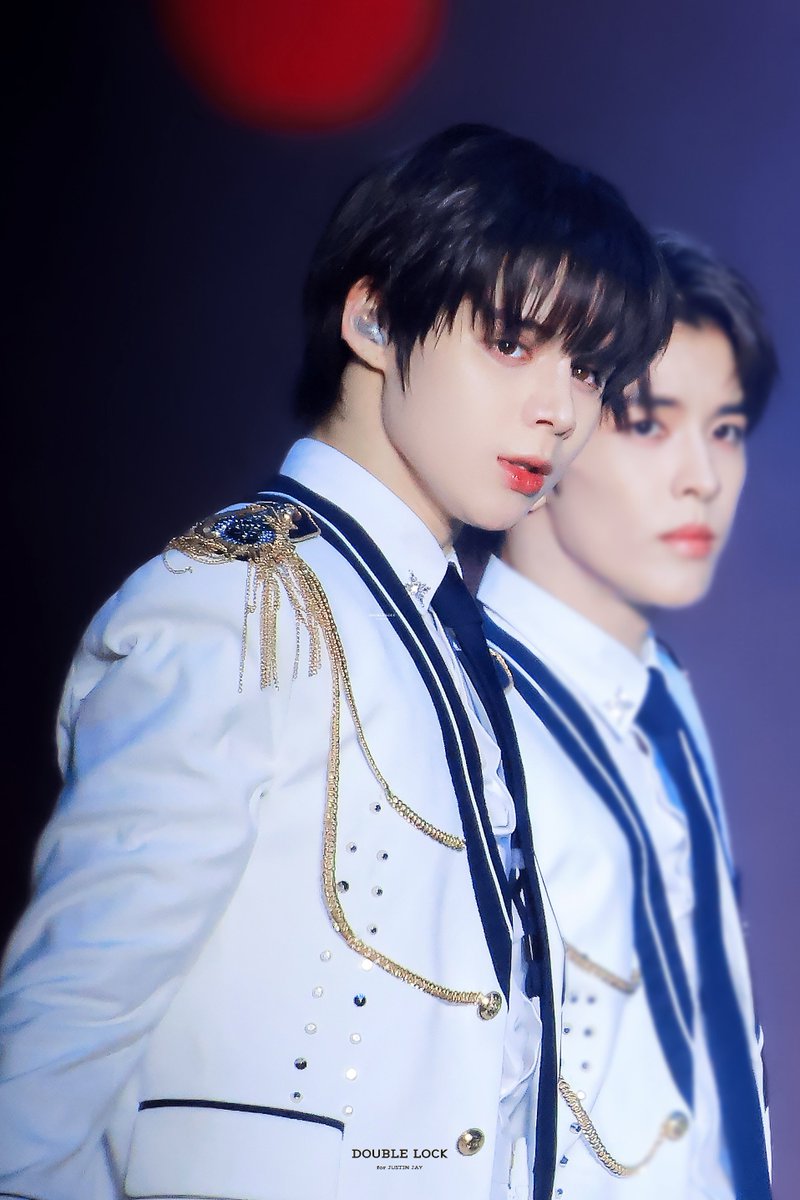 DOUBLE LOCK tweet media