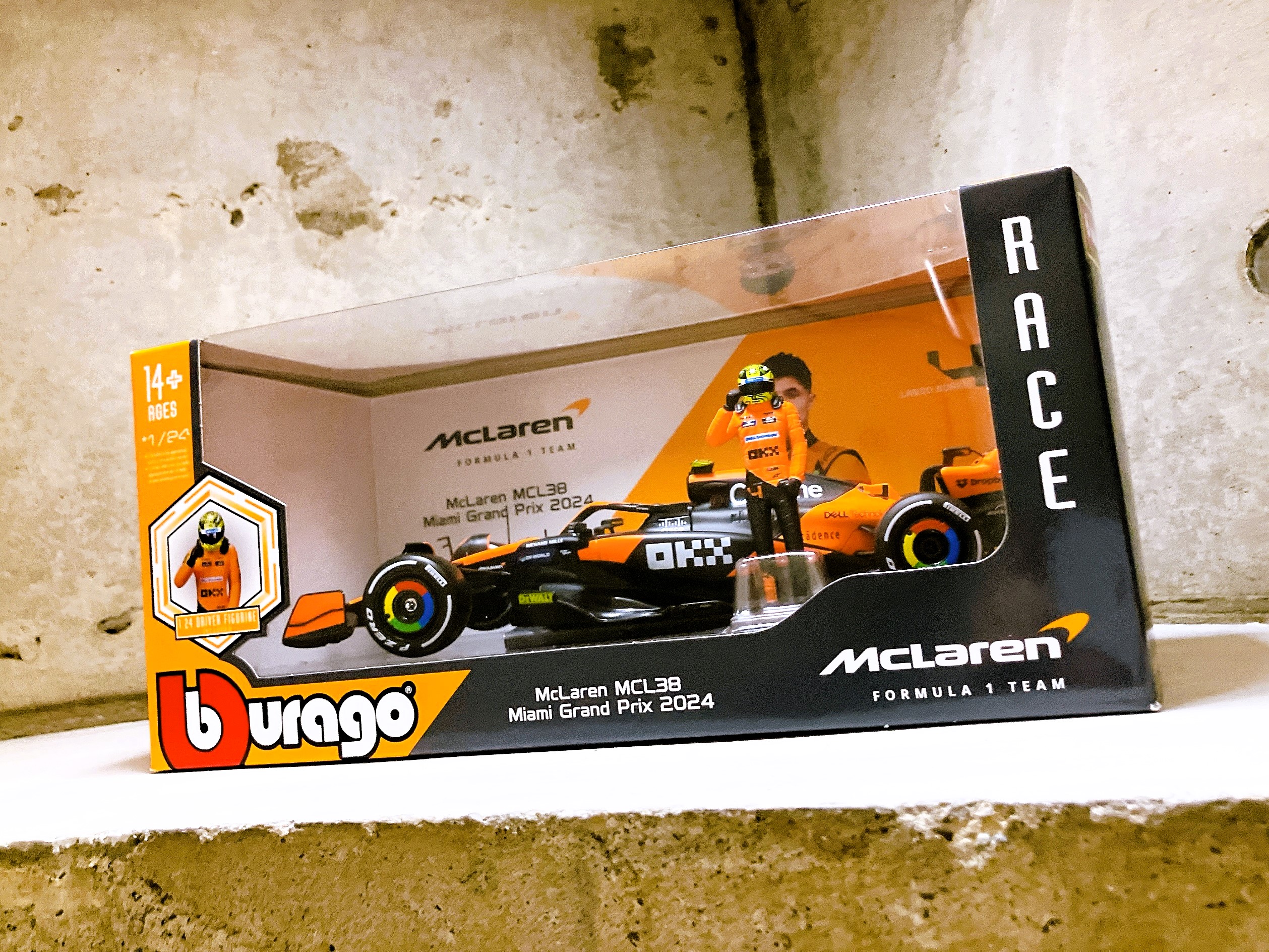 3 / マクラーレン|1/18スケールミニチャンプス 1/18スケール