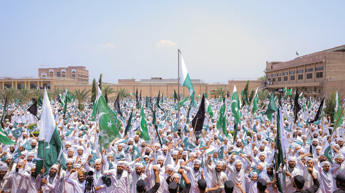 بھارتی جارحیت کا منہ توڑ جواب دینے پر ملک بھر میں خوشی کی لہر
قوم کو اپنی بہادر افواج پر فخر ہے اور وہ  دلیر ماؤں کے شیر دل بیٹوں کو سلام پیش کرتی ہے
ہم پاک فضائیہ کے شاہینوں کے جذبوں کو خراج محبت پیش کرتے ہیں
آج مرکزِ مصطفٰے ﷺ کا نورانی صحن تکبیر و رسالت اور اسلام زندہ باد ،