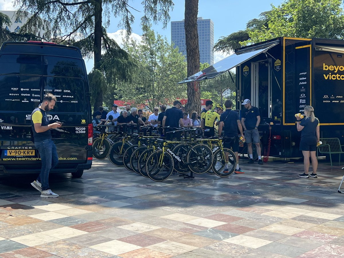 MaxGoethals's tweet image. 🛞Geen volle voorwielen voorlopig bij Visma-Lease a Bike. De keuze is gemaakt. “Onze experten hebben het tot in detail bestudeerd”, aldus Marc Reef.

#GirodItalia #Giro2025