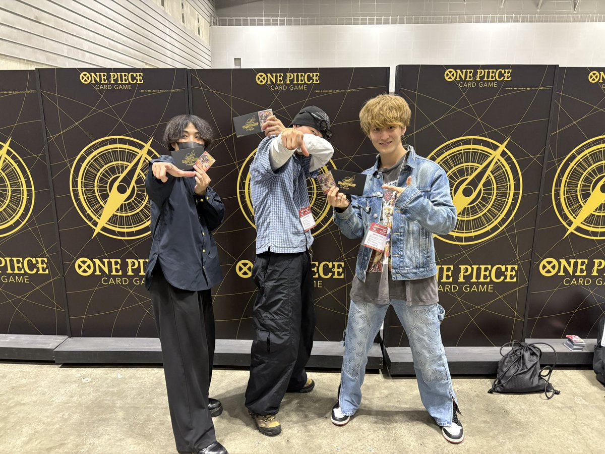 25-26 公式3on3
紫ルフィ

青黄ナミ先行　◯
ベロベティ 先行　×
赤緑スモーカー 後攻　✕
青紫ルフィ後攻　◯
緑紫ルフィ 先行　◯
紫ルフィ 先行　×
ルッチ後攻 x
ルッチ 後攻　×
緑紫ルフィ先行　◯
トナメ
青紫ルフィ 先行　◯

決勝大会の権利とヤソップゲット！
有効勝利はできてよかった。。😅