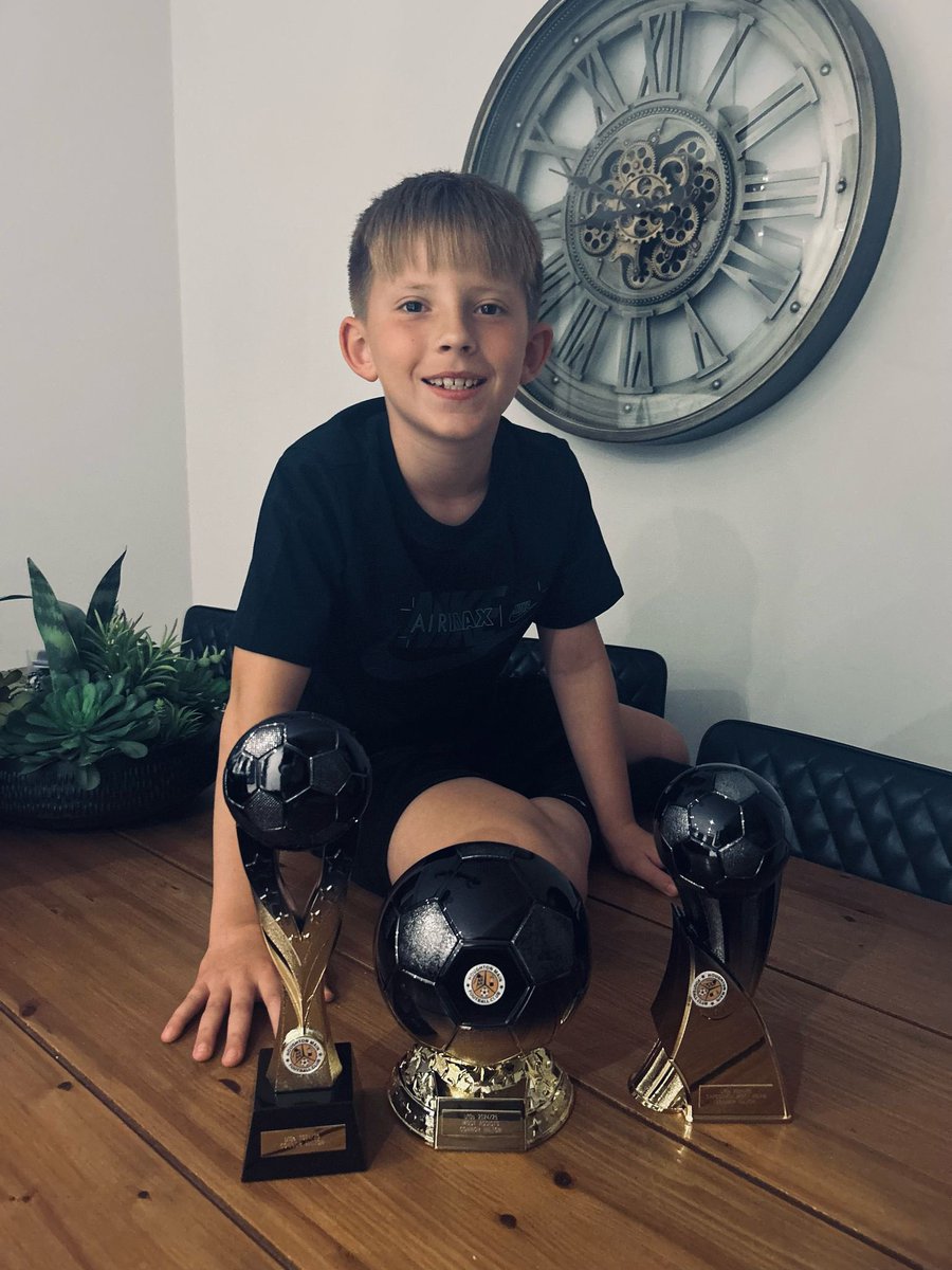 Well that’s another season finished
U10’s completed with Houghton Main. Been a massive learning curve in division 1, Picking up a few trophies at last nights awards. Onto the new chapter, U11’s Hoyland Town Jags 💚 yes the Jags are back !