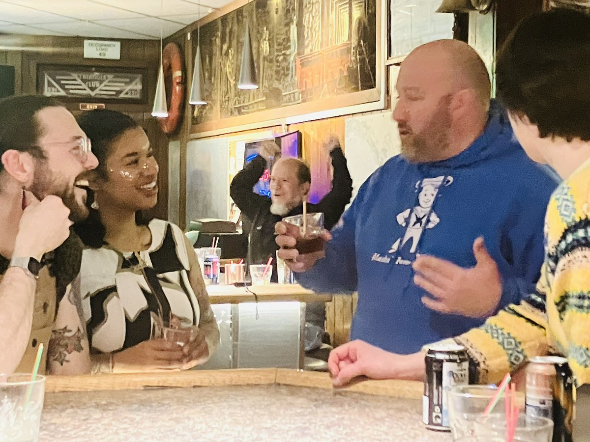 JeffLandfield's tweet image. Triangle talk. Discussing the big issues. #akleg