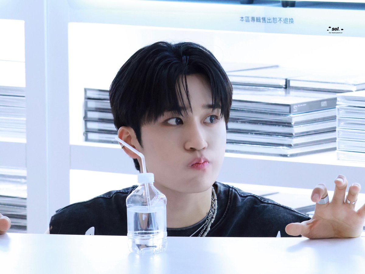 junwoo_sol's tweet image. 250509 Breeze Night &amp;lt;Special Stage&amp;gt;

#루네이트 #LUN8 #ルネイト
#준우 #junwoo #쭈누