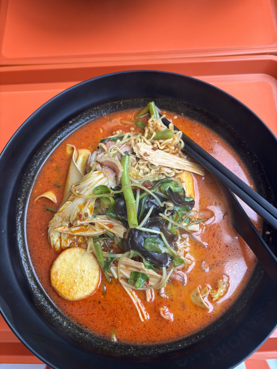 osapista's tweet photo. 今日のは辛過ぎた！
何とか食べ切ったけど舌が痺れてうまく喋れない🥲 https://t.co/hMCccv1xoD