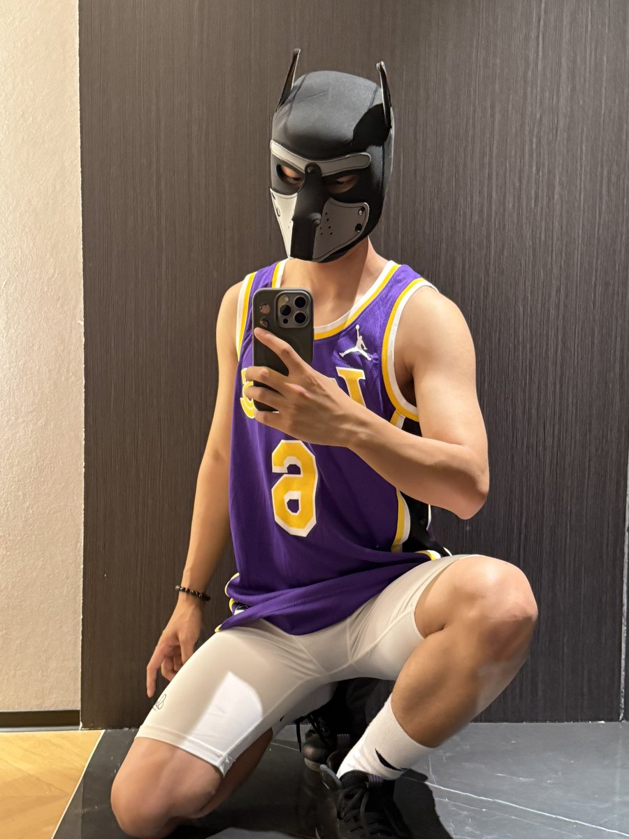 你们的爹背后也是别人的小狗