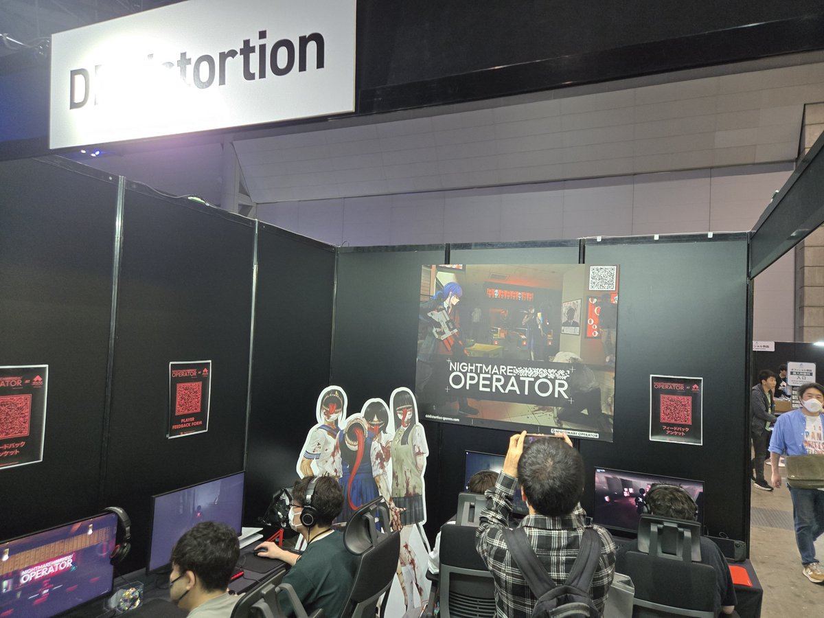 Sephamus's tweet image. Played the demo and spoke with the devs for #NightmareOperator . A super small team of 4, and fairly young. Aside from the RE foundation they actually incorporated fighting game inputs as a mechanic that actually felt natural after a few minutes. I dig it! #EvoJapan2025
