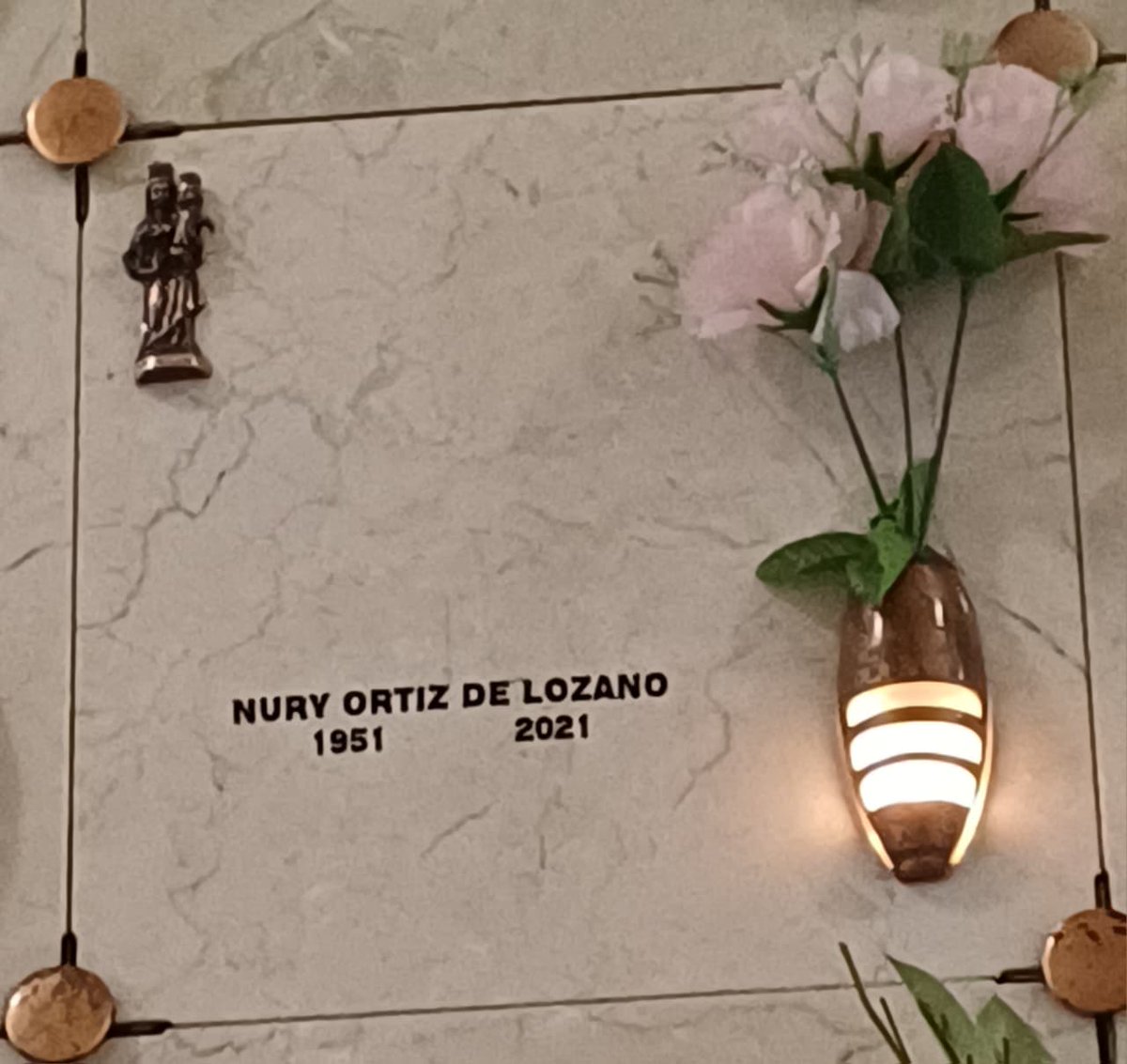 Danielozanortiz's tweet photo. Mayo 10, siempre serás mi mejor regalo mamá 🙏🏿.
.
.
.
.
.
#mamá #mayo #malaga #santander #colombia https://t.co/nbYCqZgY9g