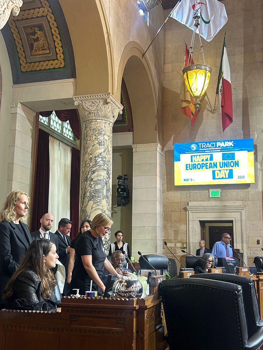 Italy in Los Angeles (@italyinla) on Twitter photo We celebrated today #Europeday 🇪🇺 with a special session at <a href="/LACityCouncil/">LA City Council</a> organized under the auspices of <a href="/PLinLosAngeles/">Consulate General of Poland in Los Angeles 🇵🇱</a> 🇵🇱 , currently holding the EU Presidency. We celebrated today #Europeday 🇪🇺 with a special session at <a href="/LACityCouncil/">LA City Council</a> organized under the auspices of <a href="/PLinLosAngeles/">Consulate General of Poland in Los Angeles 🇵🇱</a> 🇵🇱 , currently holding the EU Presidency.