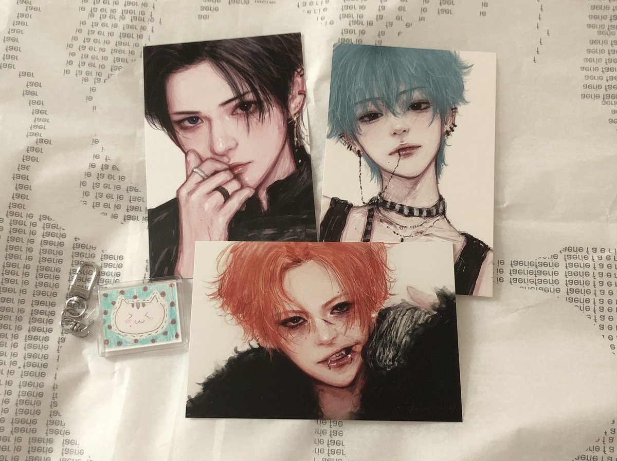 요시 생일을 기념으로 #rt 추첨 한 분께 
엽서와 키링을 드립니다 ••• 💘💘 
(**준등기비 별도**)

5/17일 추첨 예정입니다🫶🏻🫶🏻