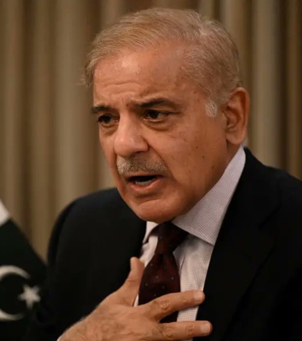 PakistanarmyTR's tweet image. #SONDAKİKA: 
🇵🇰 Pakistan Başbakanı Shehbaz Sharif, nükleer silah cephaneliğini denetlemekten sorumlu yetkililerle toplantı çağrısında bulundu.

#Pakistan #PakistanIndianWar #IndianArmy #nuclearpowerprogress #BreakingNews #shabazsharif #IndiaPakistanTensions