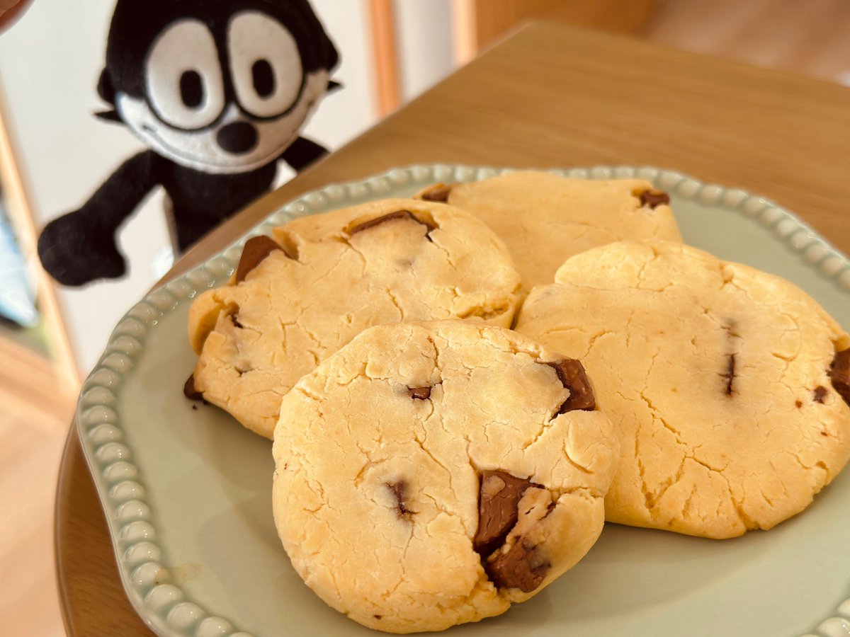 omamorineko's tweet image. #フィリックス #felixthecat
#米粉 #クッキー
「あ、クッキーやん🍪✨🐈⬛」
久しぶりに作ってみたん☺️
砂糖もチョコもケチったから
甘さが足りひん😩