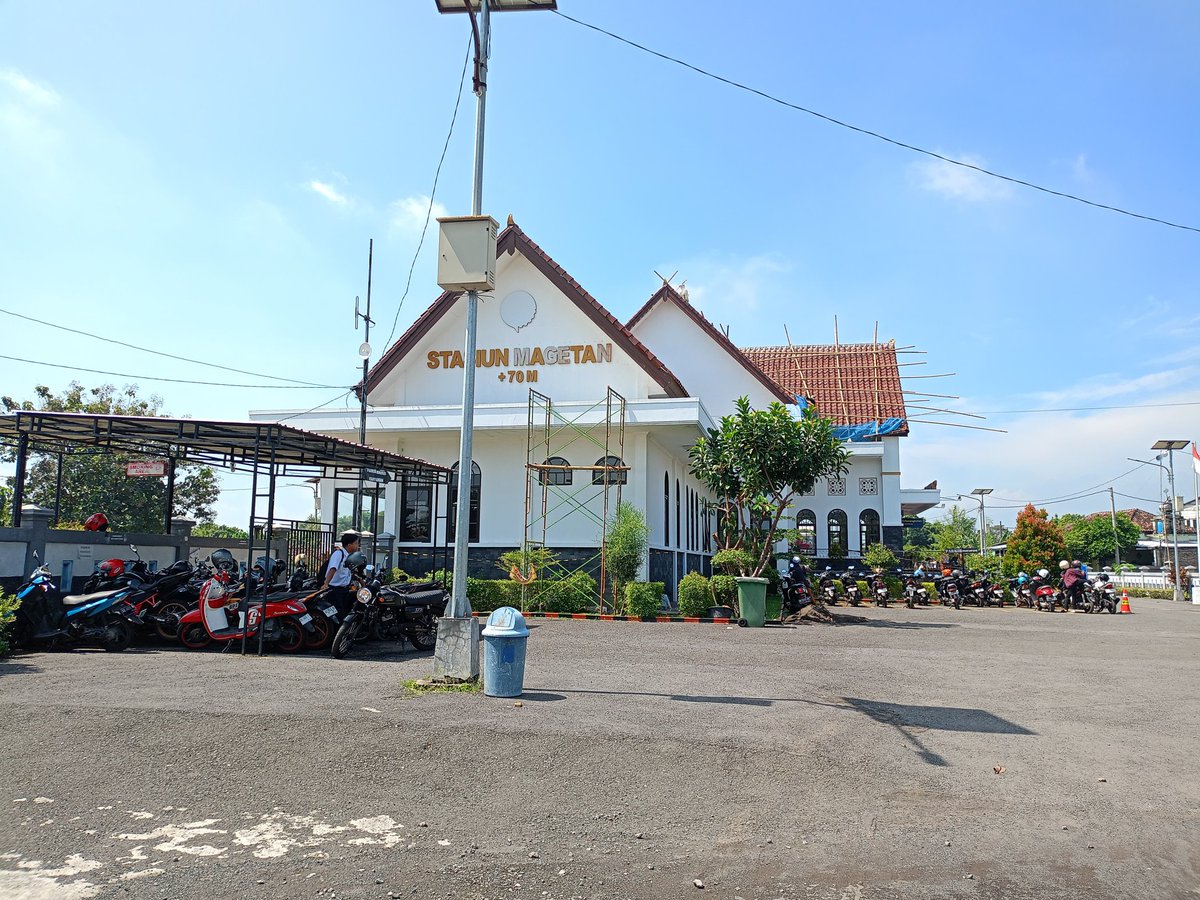 mc_harrom's tweet photo. Magetan membara well https://t.co/ranWcdp3z8