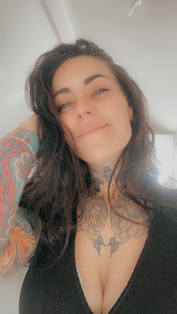 softbutsavagee's tweet photo. Do tattoos make me look mean or just hot?👀 #altgirls #tattoogirls #onlyfans #hotmilf https://t.co/9ZbDDpPHB2