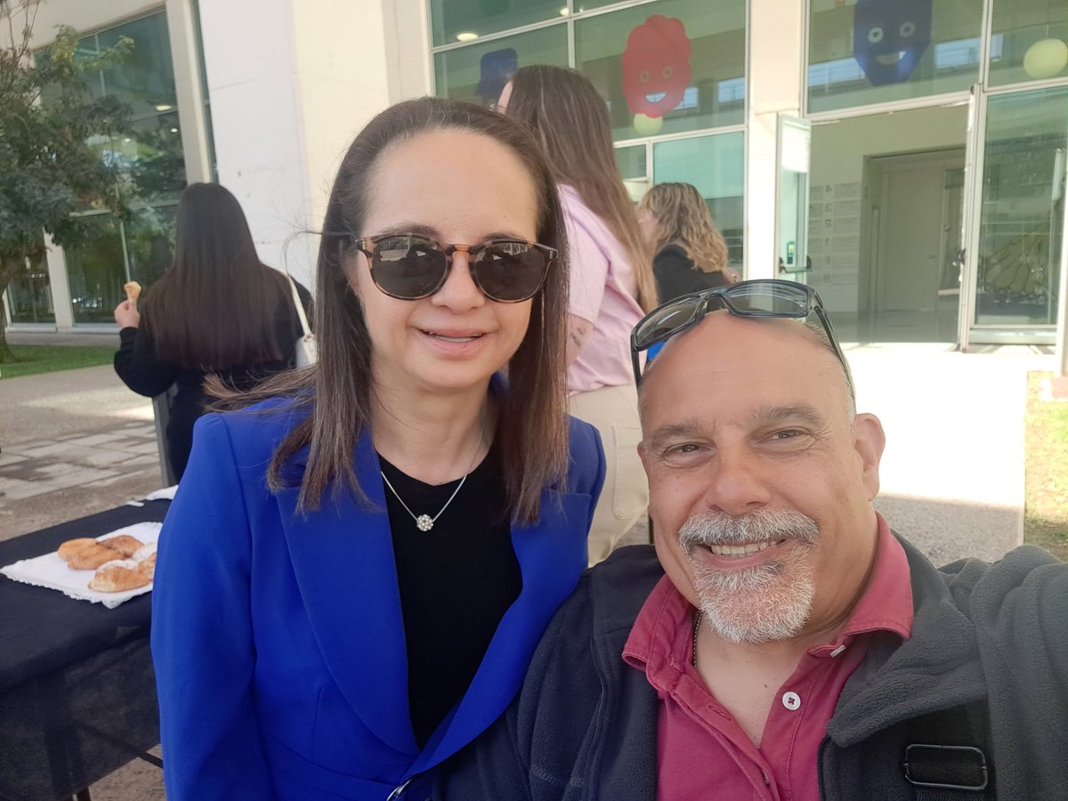 validovalencia's tweet image. Jornadas en la @UV_EG en el que el proyecto "cultura es vida" de @codifiva_org, es explicado junto a otros relacionados con la discapacidad, con un brillante cierre por parte de Mar Garcerán, diputada en @cortsval.

😉🔝👍