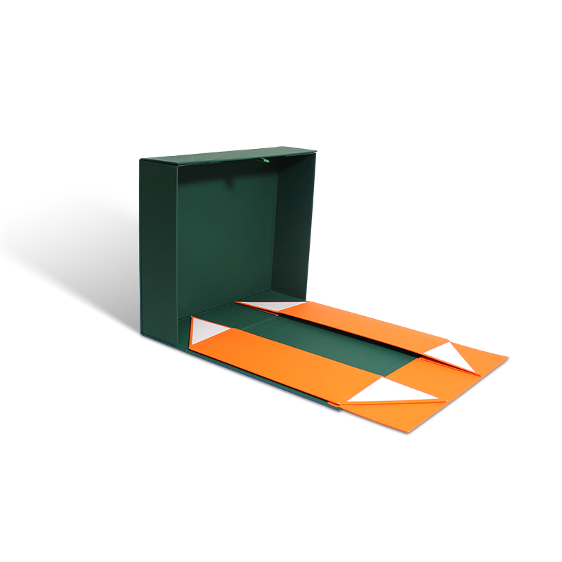 cfpackaging's tweet image. ‼Durable, foldable, and fully customizable in size. It uses a flat-pack design to saves shipping space and reduces costs. It is also easy to assemble and can be completed in seconds. Sturdy structure, versatile for any product.
✅Size：32X28X10.6 cm
#foldingbox #foldablebox