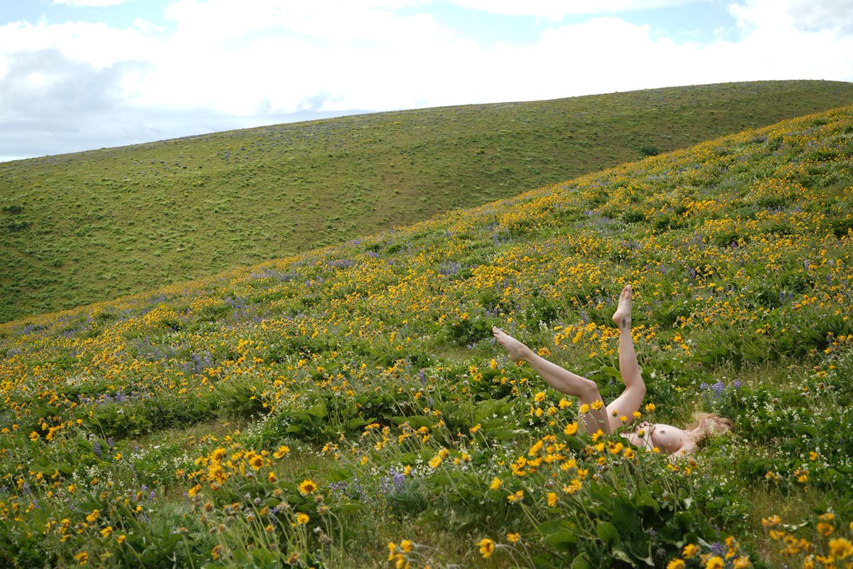 I belong somewhere I can be free.
Me by Niki.