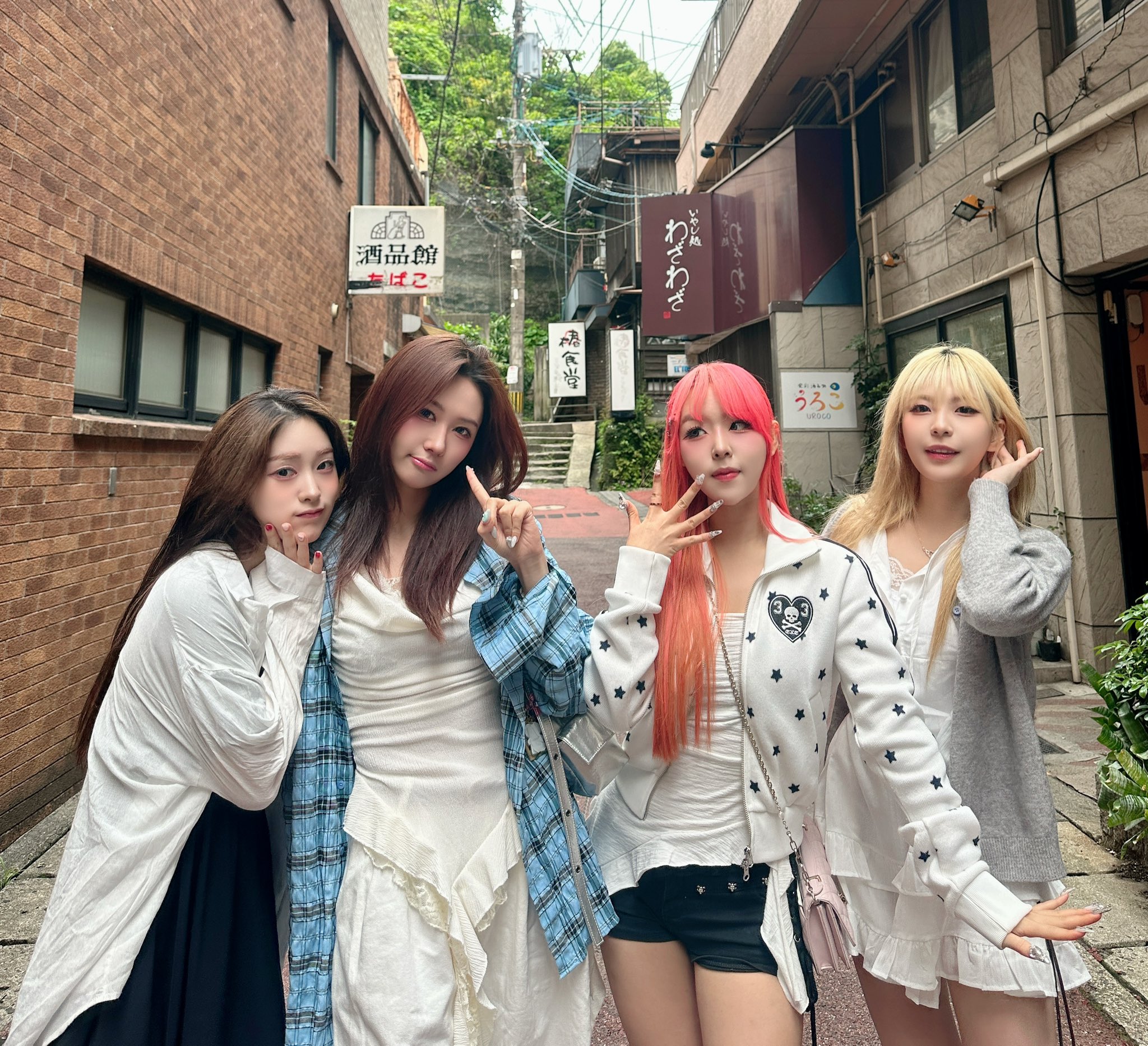 GqkUKI9bcAAU2Ca?format=jpg&name=large