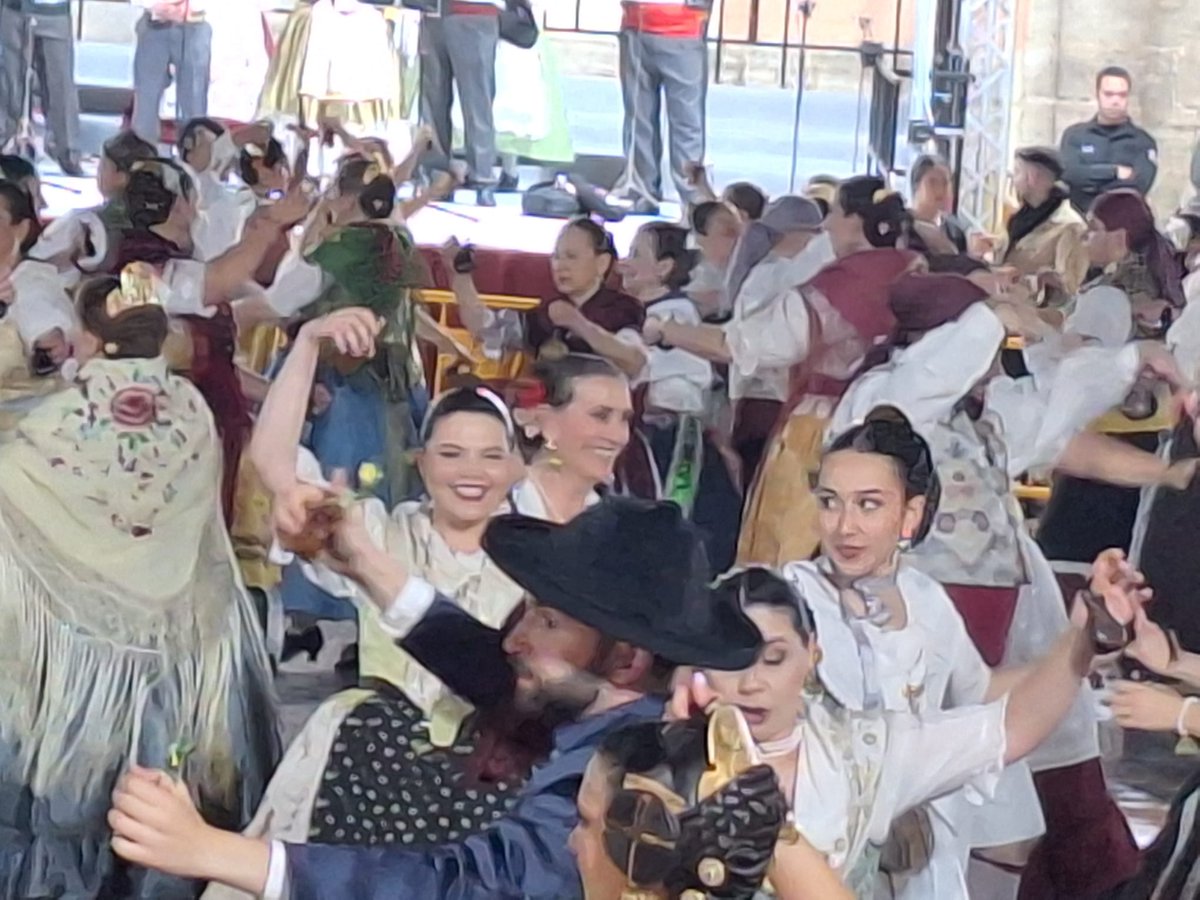 gisb_sus's tweet image. #Dansà de la Verge
Un any més, emocionant i bonica
Una sort poder participar-hi ballant