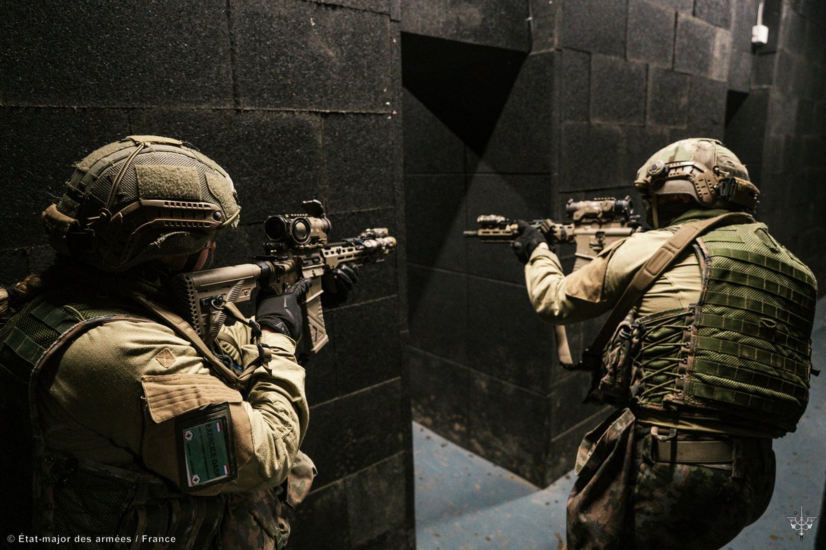 NATOBGRomania's tweet image. #DASP25 exercise allows soldiers to drill their skills on complex multi-domain operations in order to reinforce the defense of the Eastern Flank of 🇪🇺.

#WeAreNATO, then #StrongerTogether and ready to #DeterAndDefend for #CollectiveDefense