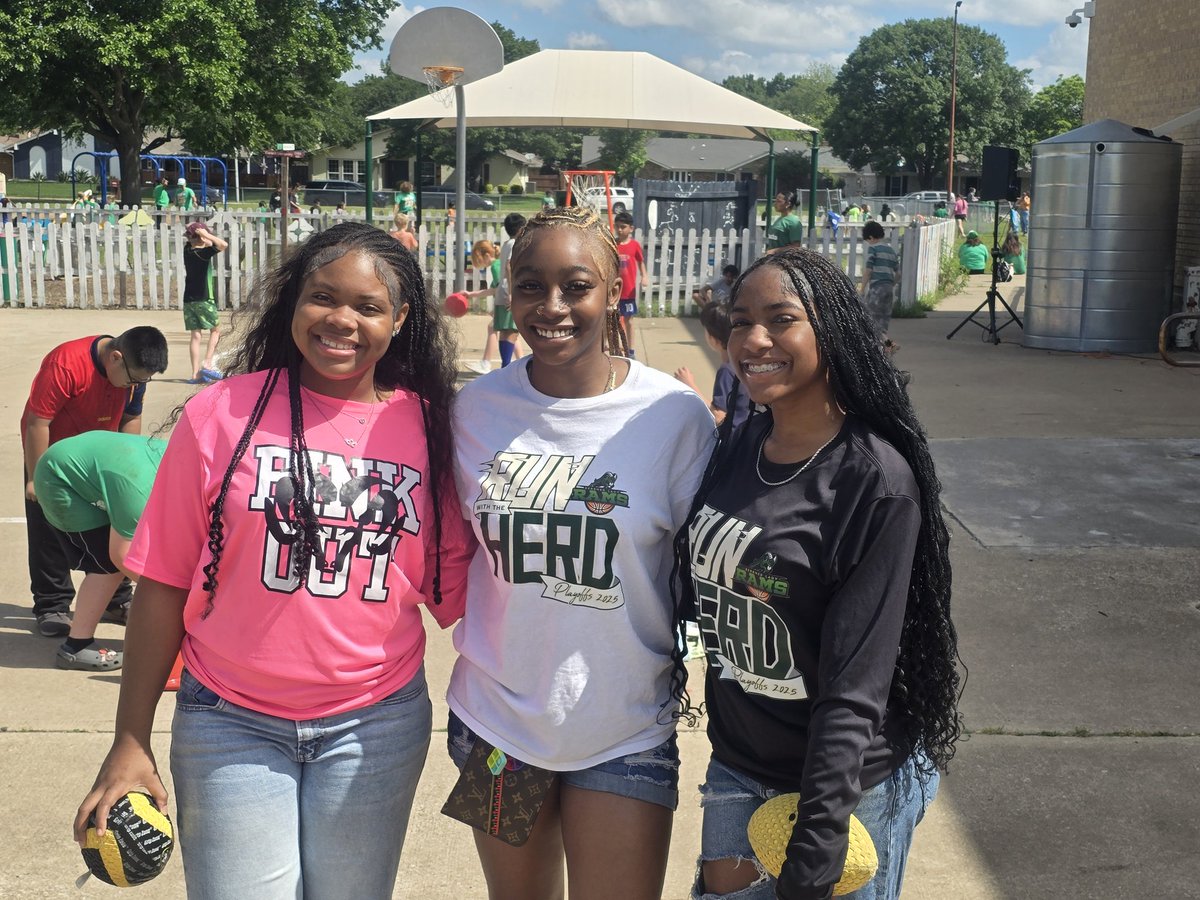 Lady Rams at Dartmouth Elementary Field Day.