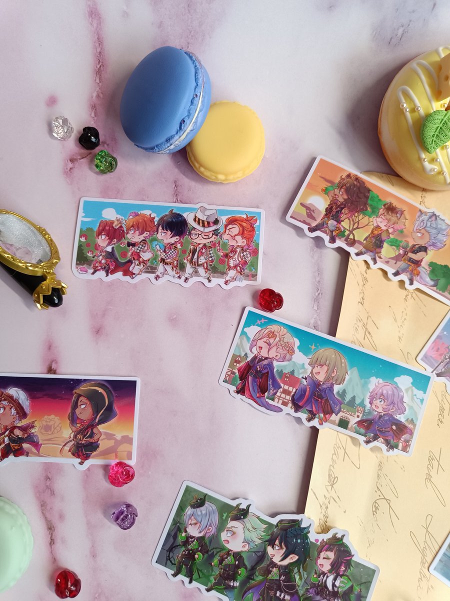 🔔Calling all TWST fans!🔔
Have you seen my Dormitories Parade stickers?
All the boys in NRC are going out for a walk, waiting for a forever home🩷
You can find them on
✨ kamaponworkshop.etsy.com
Or
⭐ kamapon.fws.store

#twstファンアート #ツイステ #twst