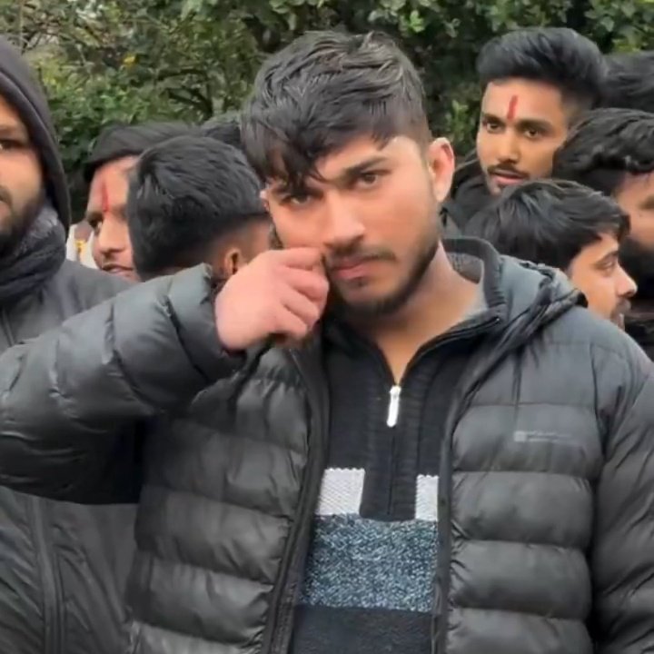 chupkrrr's tweet image. indians:
7th May                                       10th May.