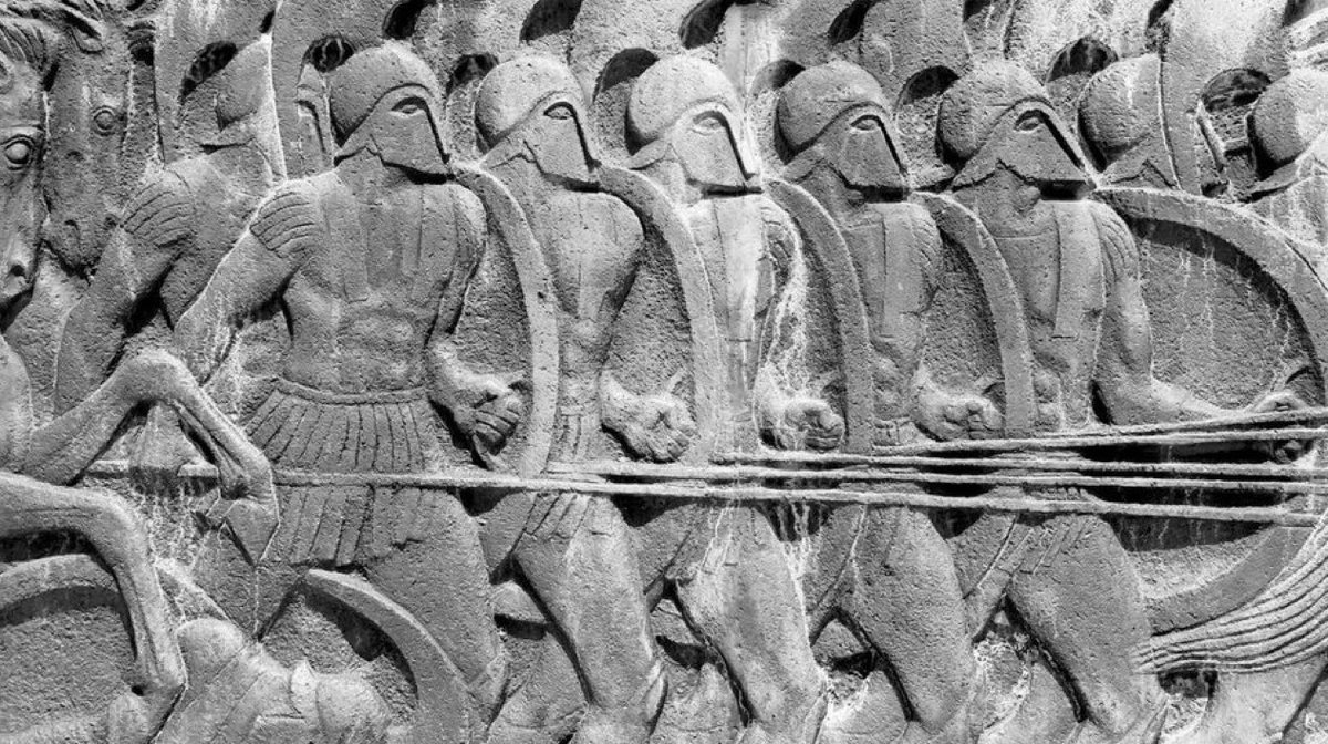 Hukukun bittiği yerde zorbanın egemenliği başlar.
                                                                    
John Locke