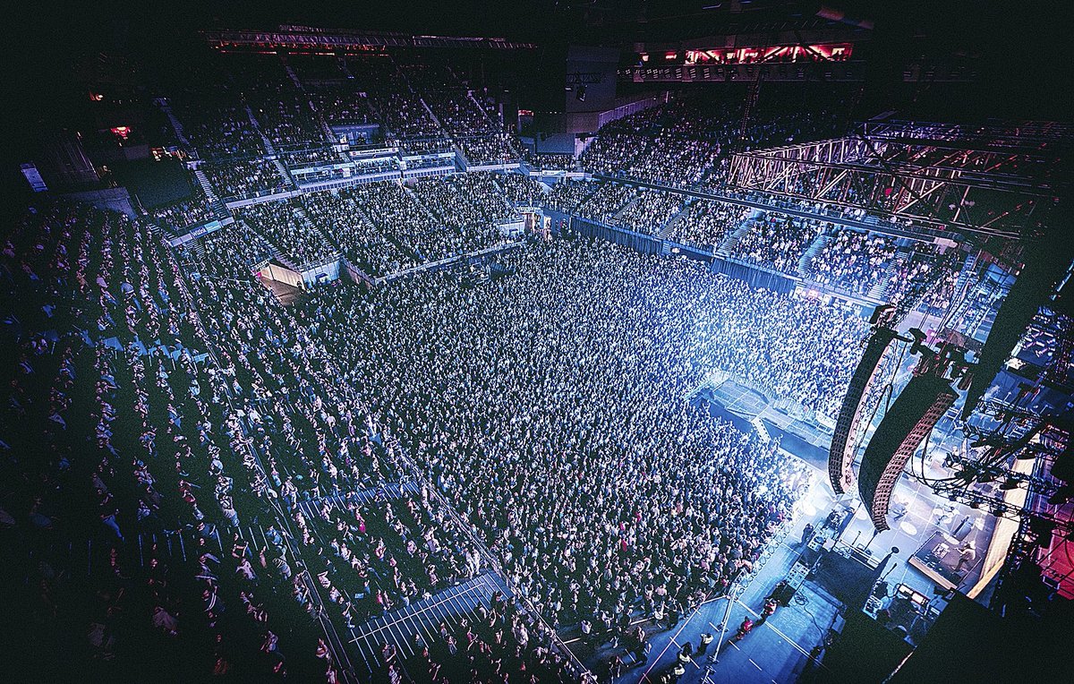 DuaLipaEurope's tweet photo. The #RadicalOptimismTour officially returns TOMORROW! The first stop of the European leg is Madrid, Spain 🇪🇸

⏰ Sunday, 11th May at 21:00 local time
🏟️ Movistar Arena
👥 16,000 (approx) 
🎵 @alessir0se https://t.co/ZG1db24NOm
