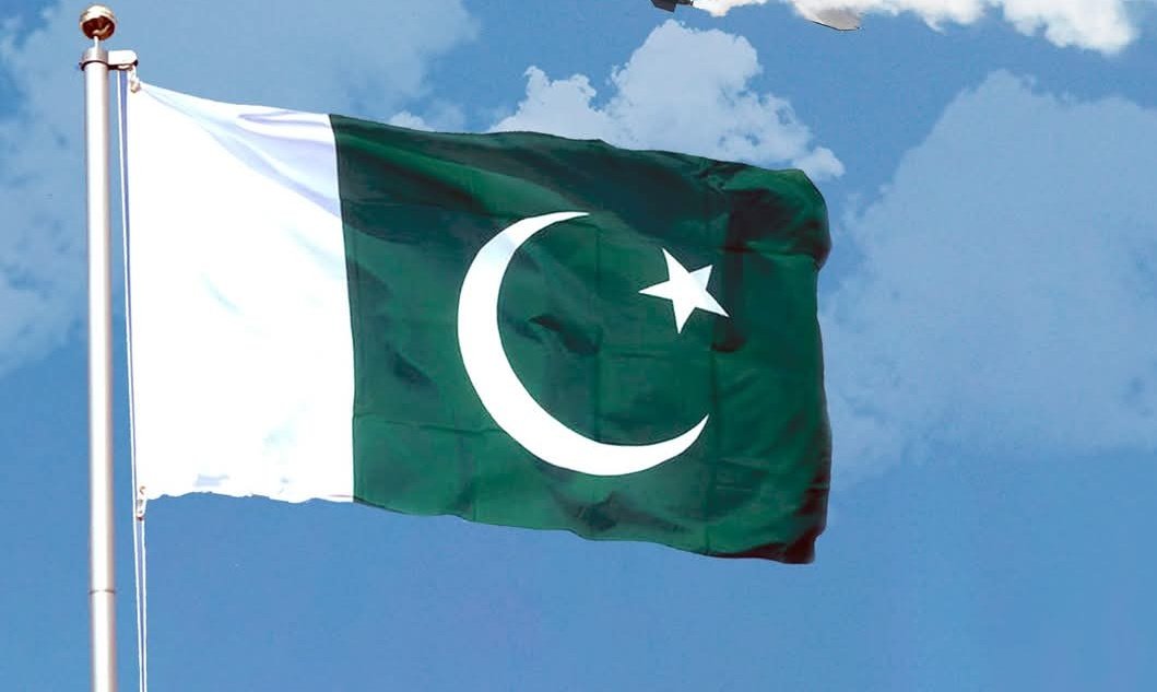 1Geo23's tweet photo. Pakistan 🇵🇰  ❤️ 
Waatan Rooh e Maan!

#MilitaryTension
#Retaliation
#teaisfantastic
#JF17Thunder https://t.co/E5yv3B8d7C