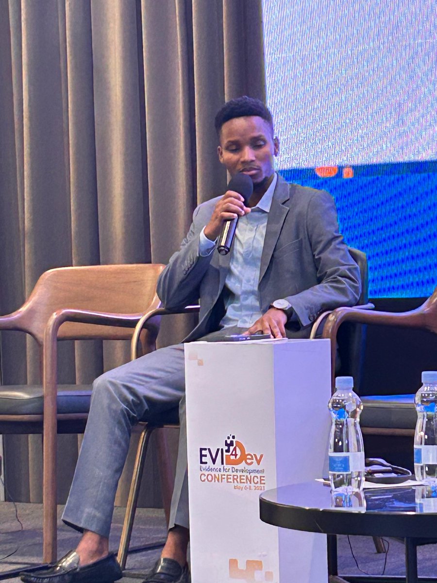 Gathai__Mundia's tweet image. Did you know it takes 17 years for research to influence policy/change? I represented @zihiinstitute at #Evi4DevConference; &quot;From Data to Action&quot; panel, discussing #Data4lmpact, #DecolonizeResearch, &amp;amp; why we must return data to the communities.
Read more: bit.ly/Evi4Dev